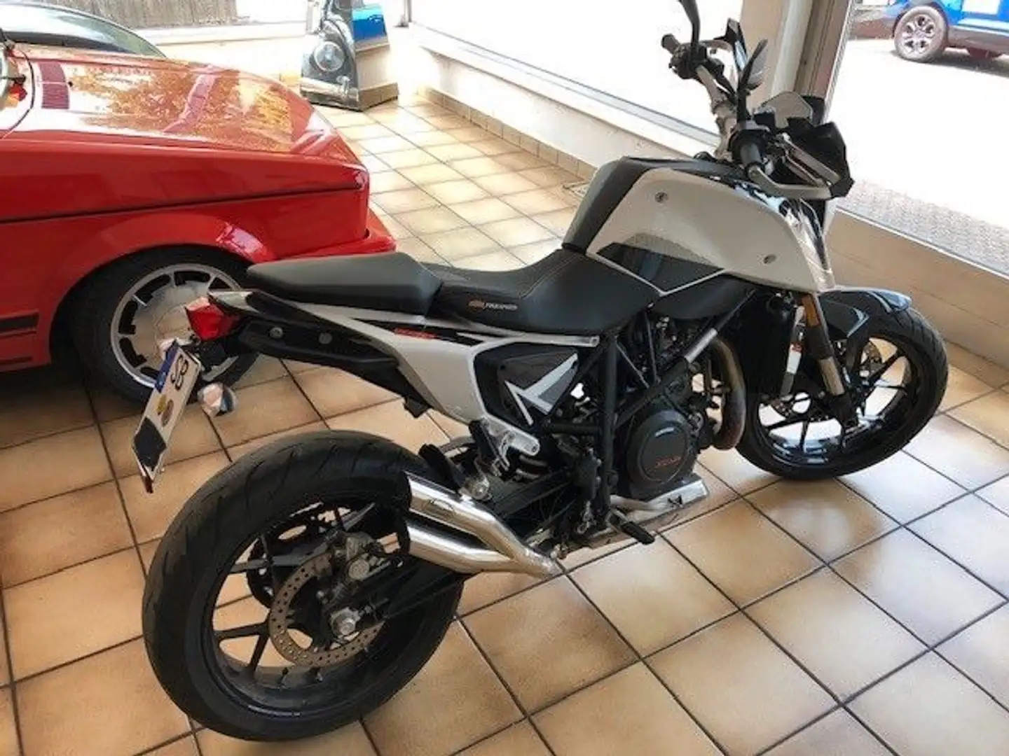 KTM DUKE 690 Weiß - 2
