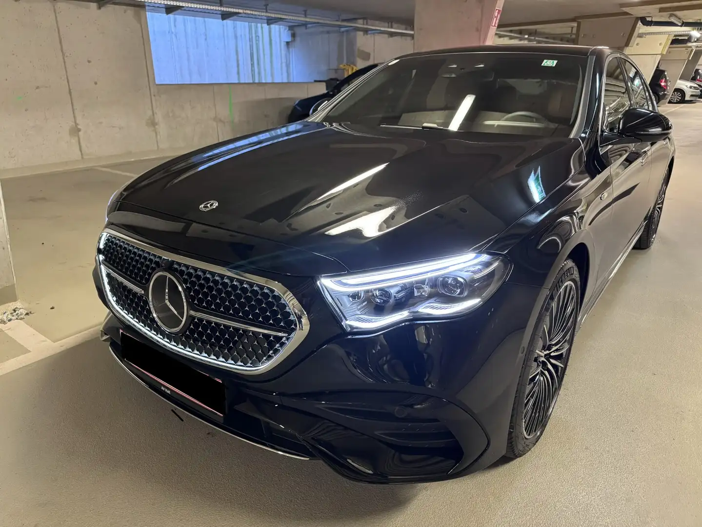 Mercedes-Benz E 300 AMG PREMIUM - 1