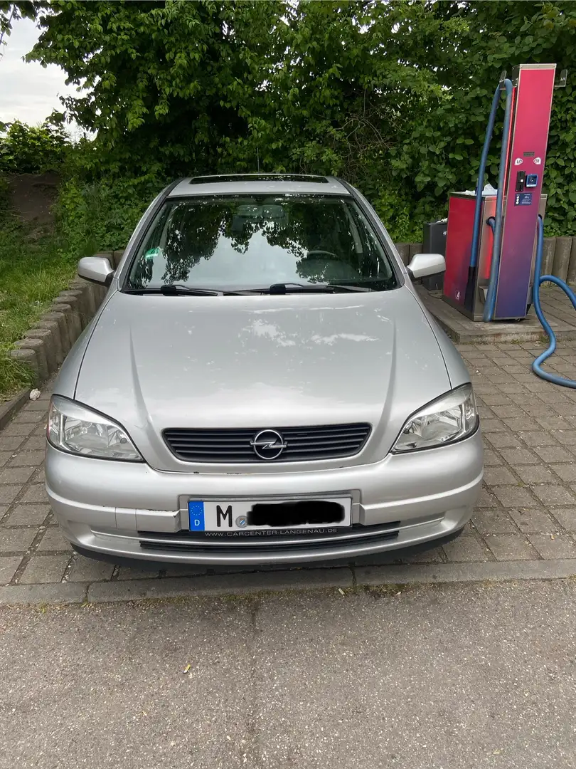 Opel Astra 1.8  16 V Benzin/Automatik/5Türig - 2