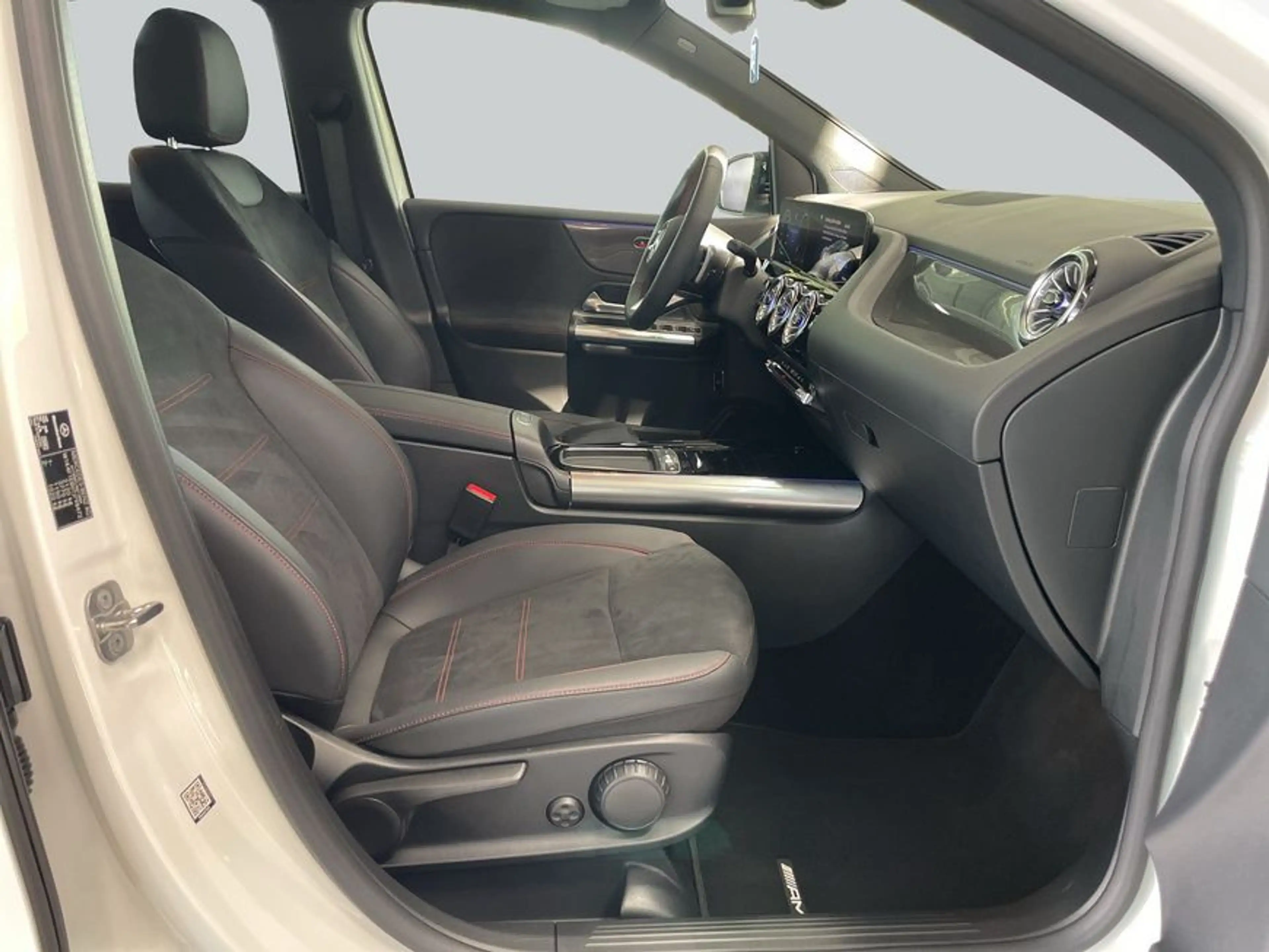 Mercedes-Benz B 220 B-Klasse — photo 12