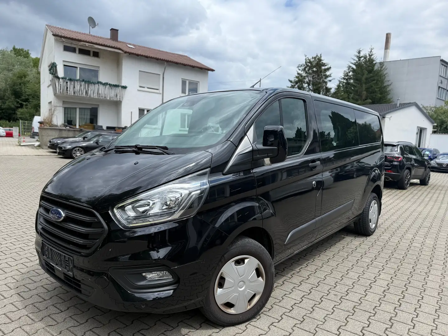 Ford Transit Custom L2*Doka*5-Sitze*AHK*Kamera*Scheckheft*MwSt*LKW Schwarz - 1