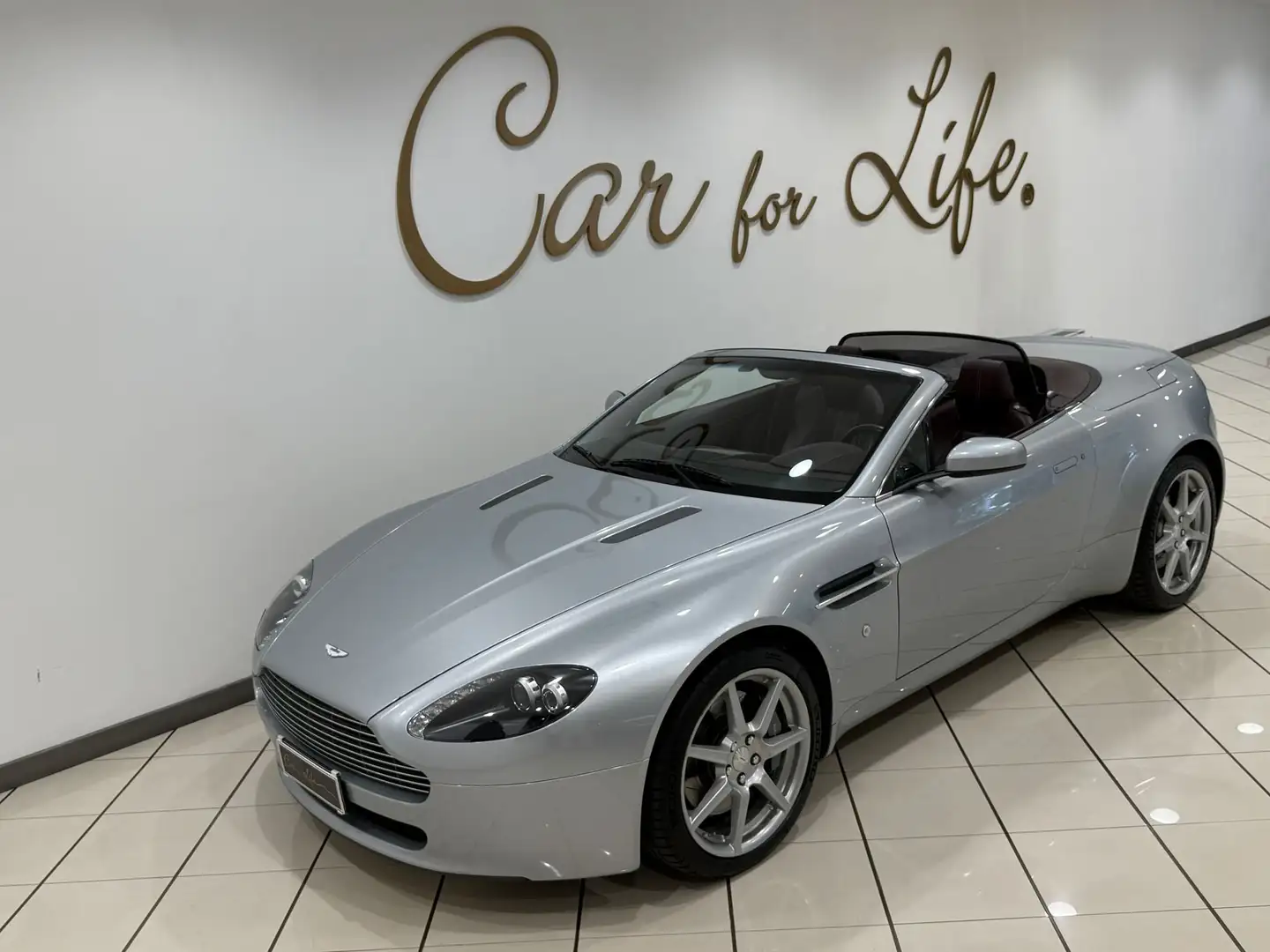 Aston Martin Vantage Roadster 4.3 V8 sportshift Zilver - 1
