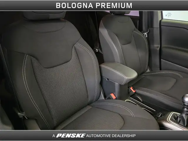 Jeep Renegade view 13