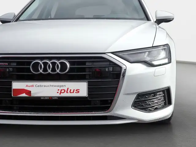 Audi A6 view 12