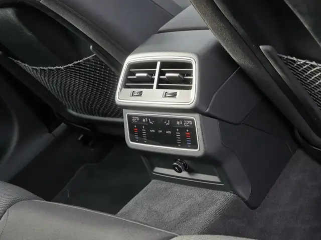 Audi A6 view 17