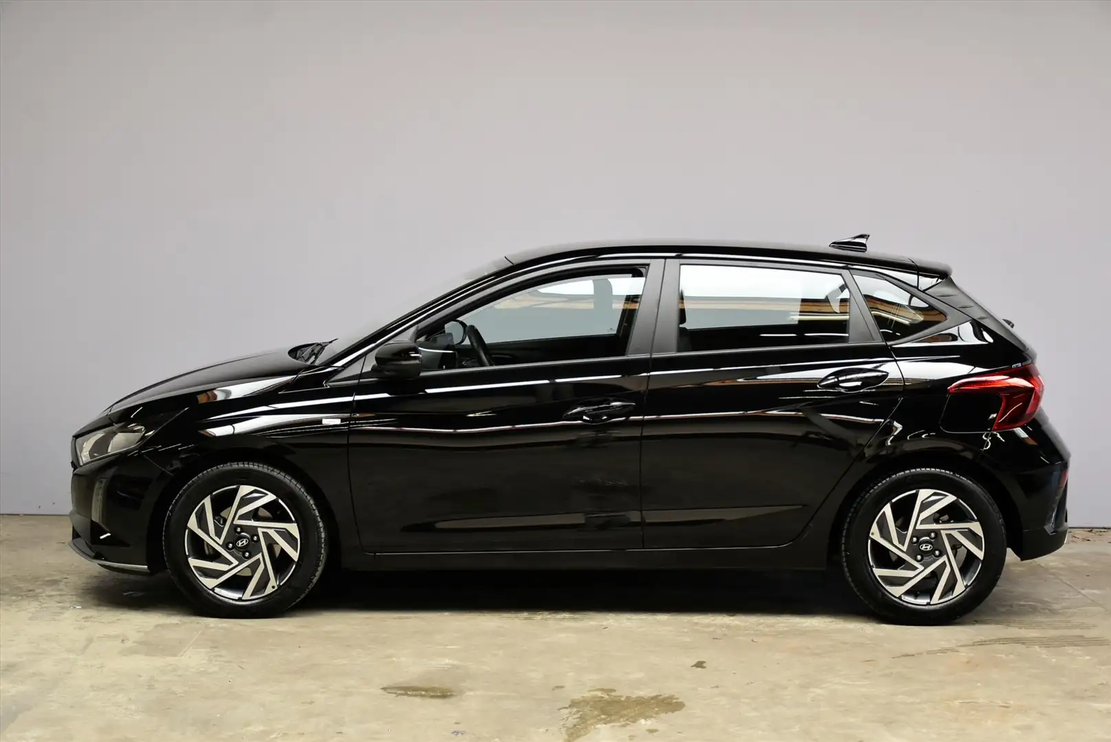 Hyundai i20 1.0 T-GDI 48V 100PK Comfort Smart Zwart - 2