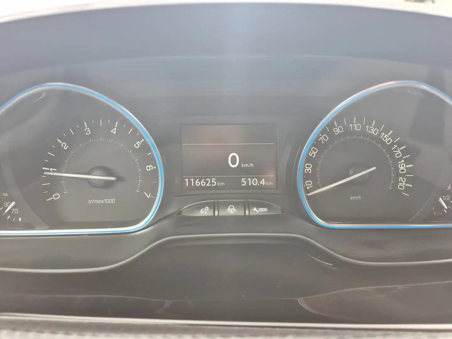 Peugeot 2008 1.2i -EU6-GARANTIE 1AN-CAPLAY-CLIM-GPS-CAMERA Rot - 2