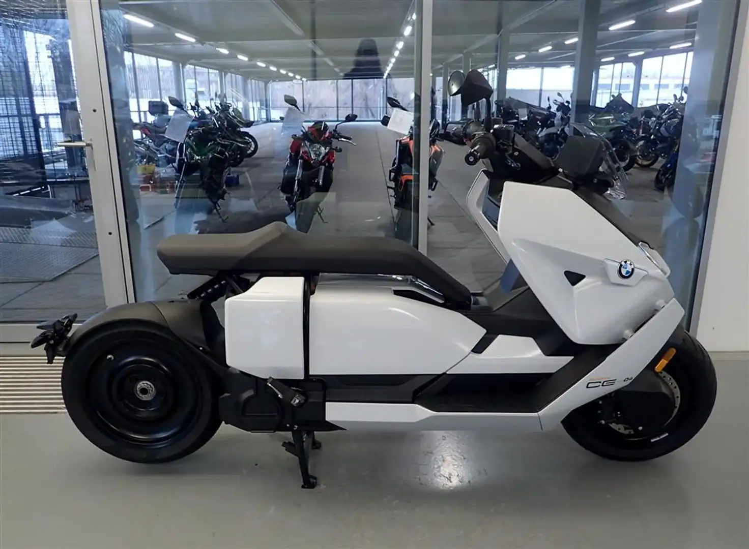 BMW CE 04 Premium Selection ! - 1