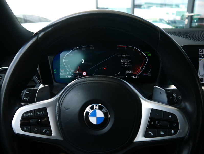 BMW 320 d Touring M-Sport *Panorama & Live Cockpit - AHK* — photo 14