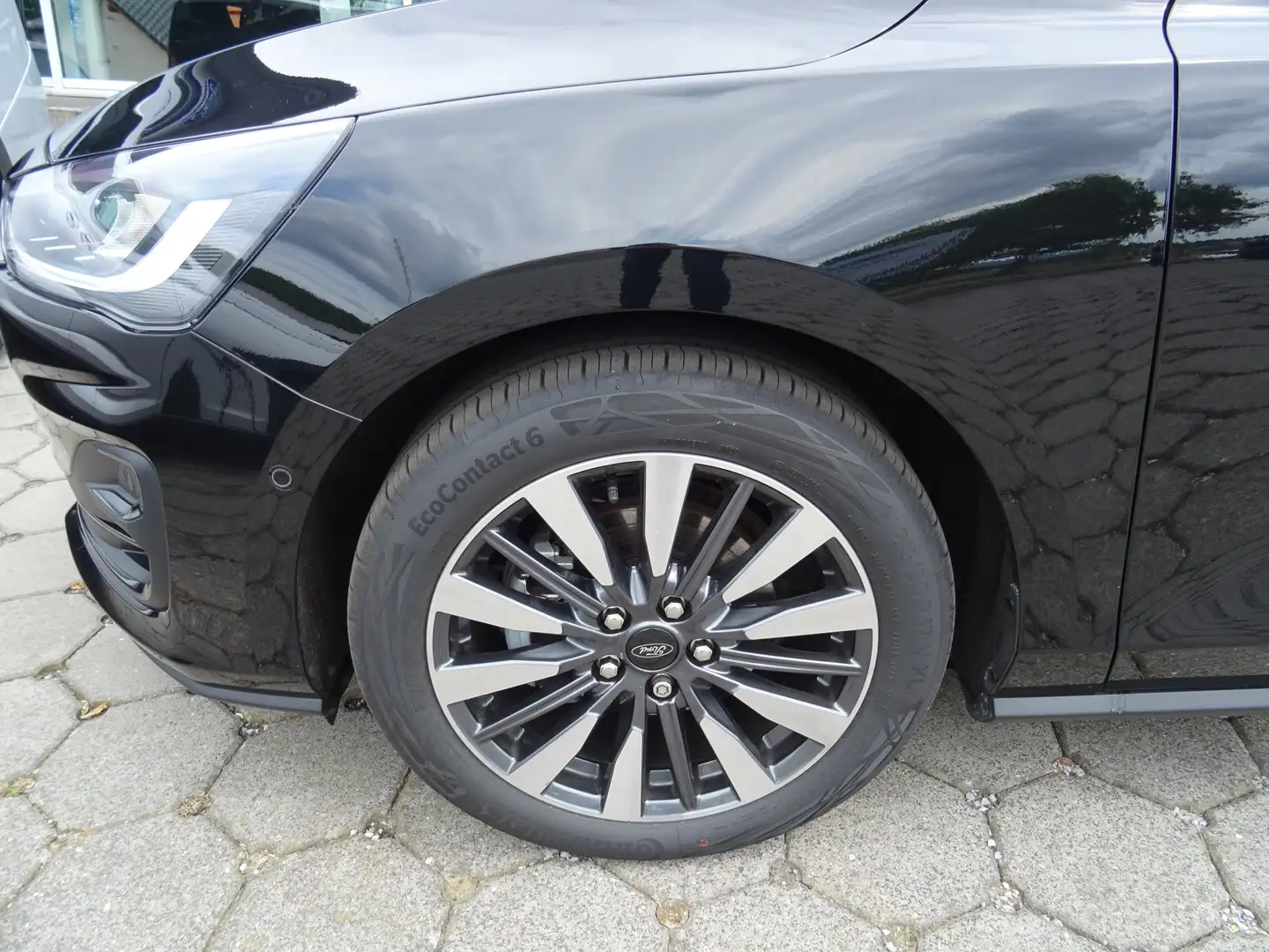 Ford Focus 1.0 Ecoboost Autom. Titanium X +Kamera+ACC Noir - 2