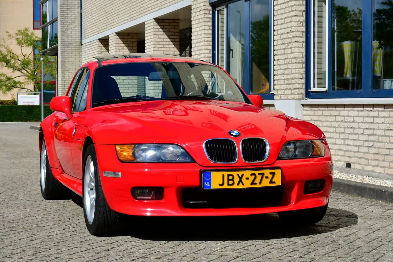 BMW Z3 2.8 Coupé | manual | extended leather | sunroof Rood - 2