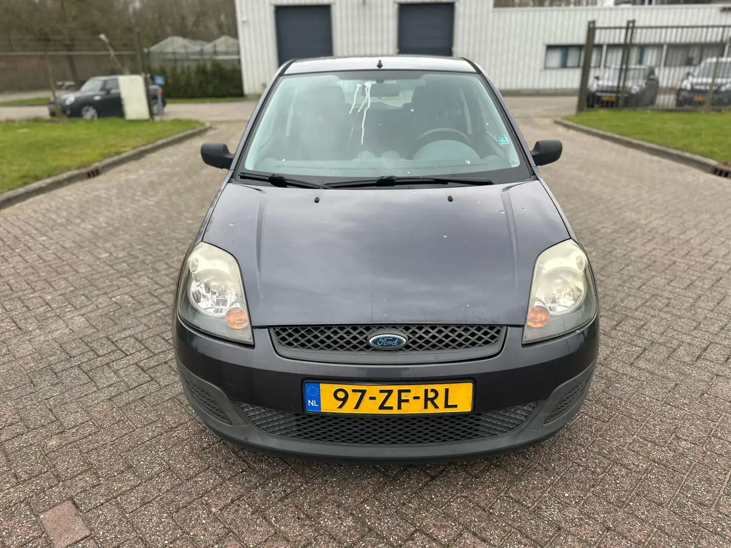 Ford Fiesta 1.3-8V Cool & Sound/LPG/APK TOT 18-01-2026 Grijs - 2