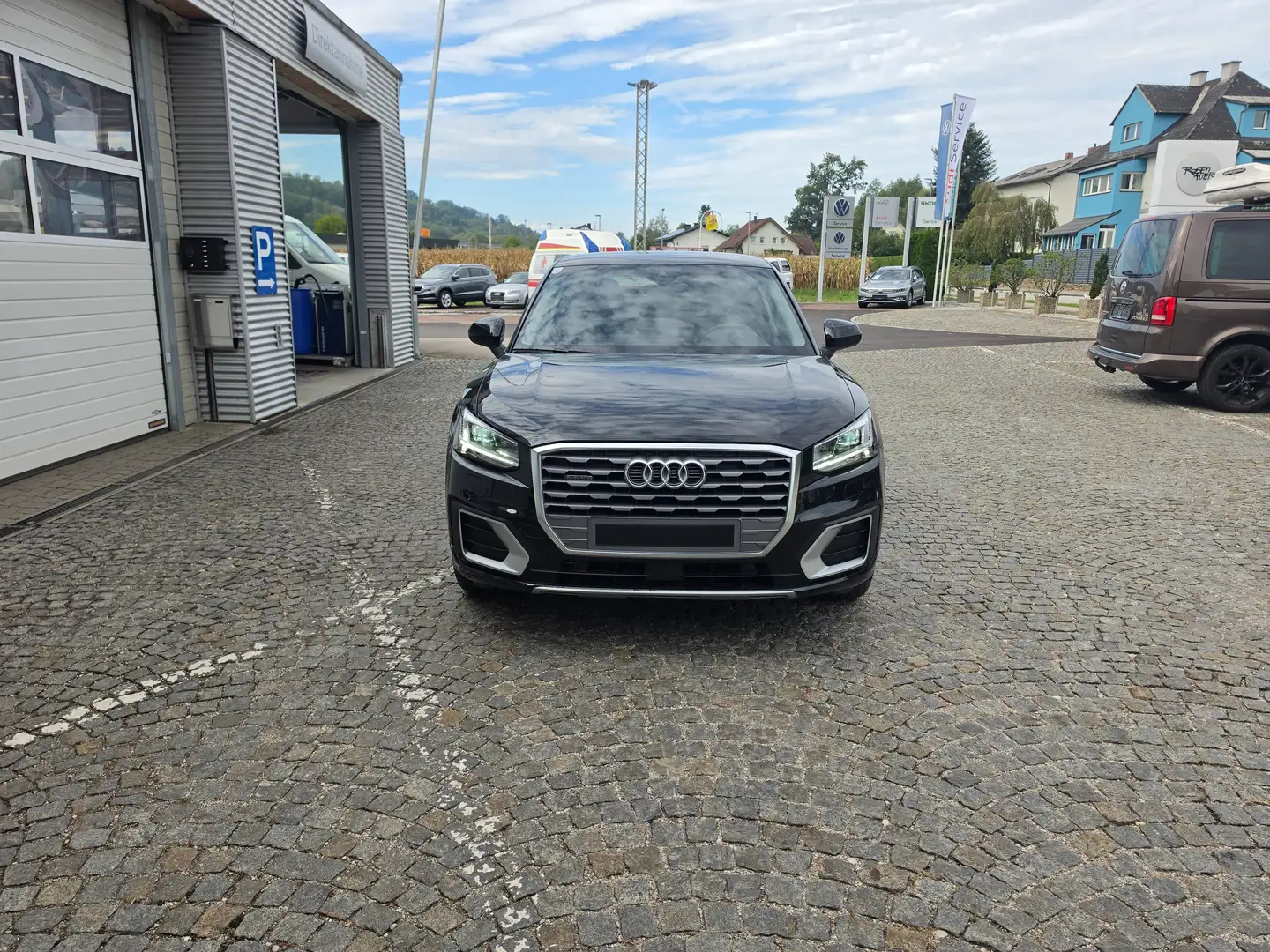 Audi Q2 40 TFSI quattro sport Schwarz - 2