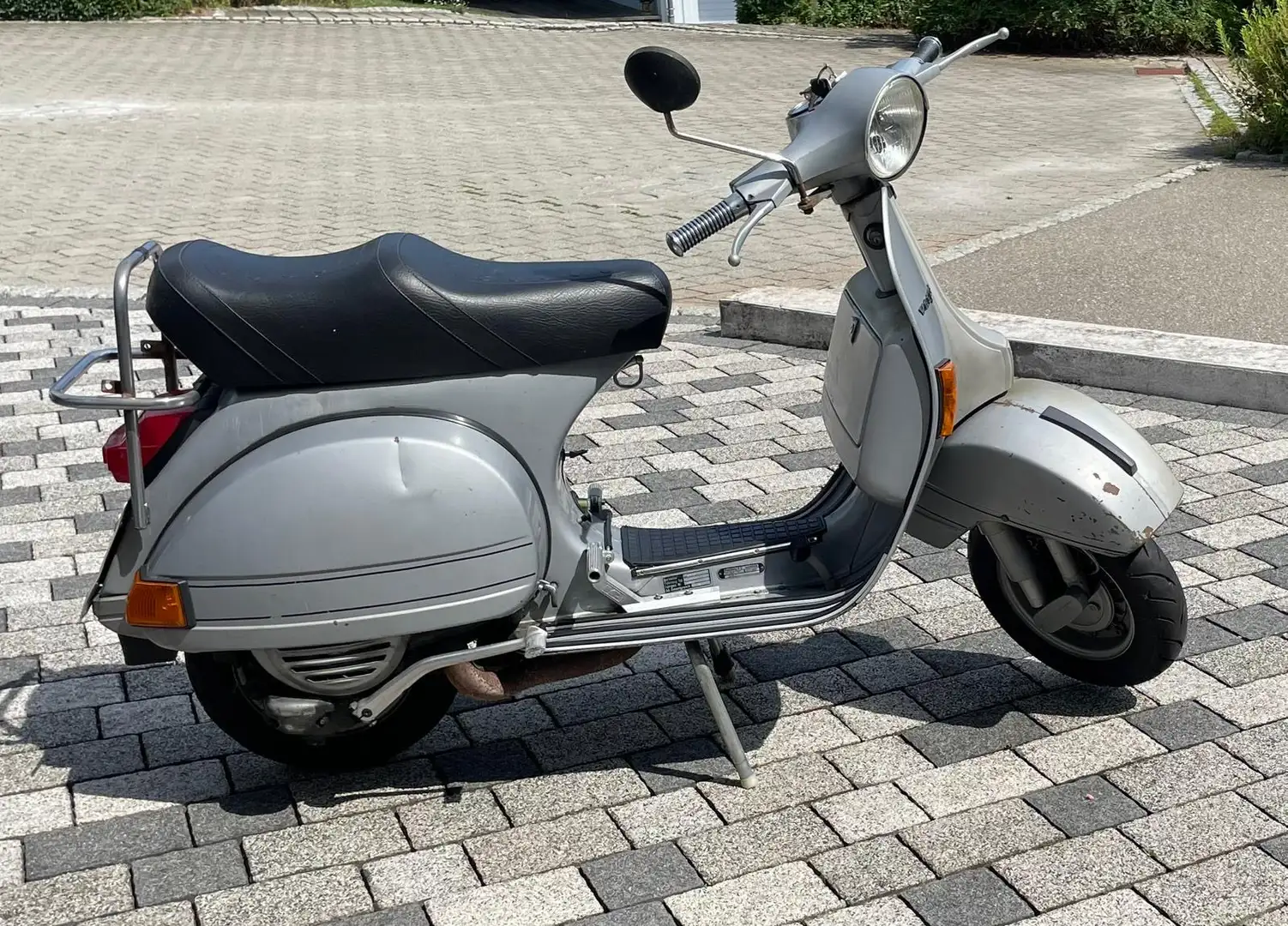 Vespa P 200 E Argent - 1