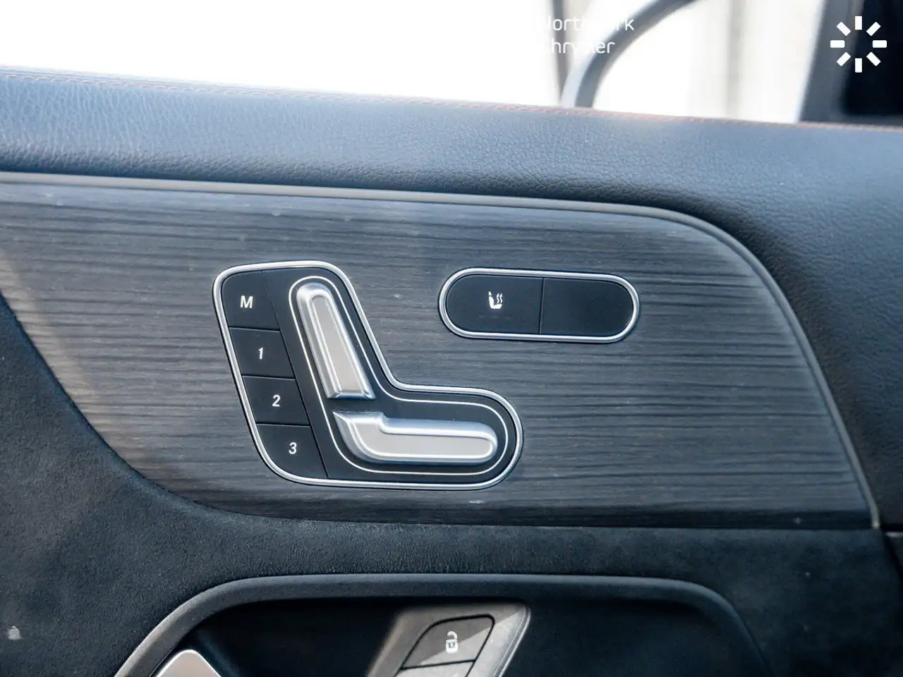 Mercedes-Benz GLA снимка Mercedes-Benz GLA