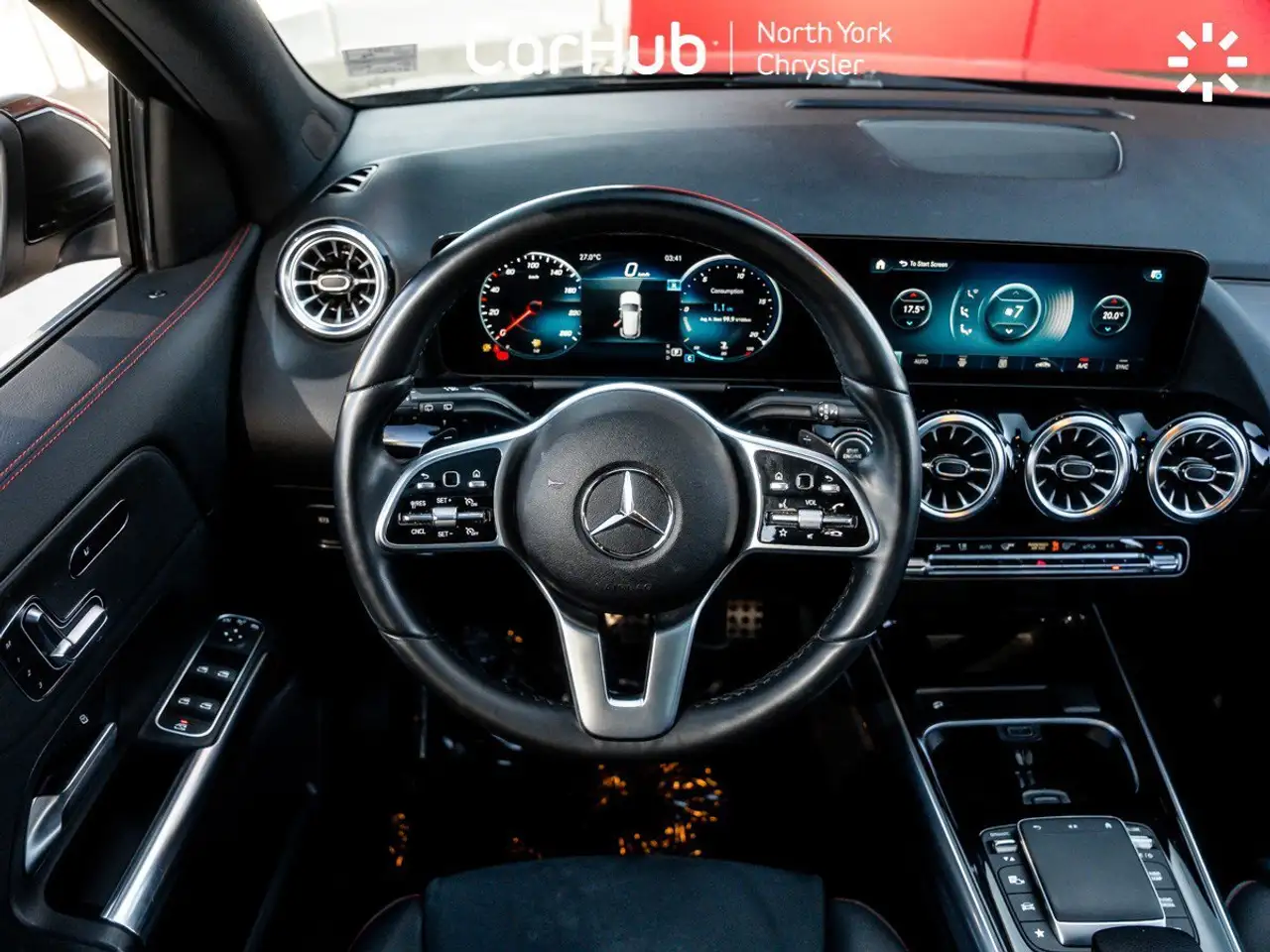 Mercedes-Benz GLA снимка Mercedes-Benz GLA