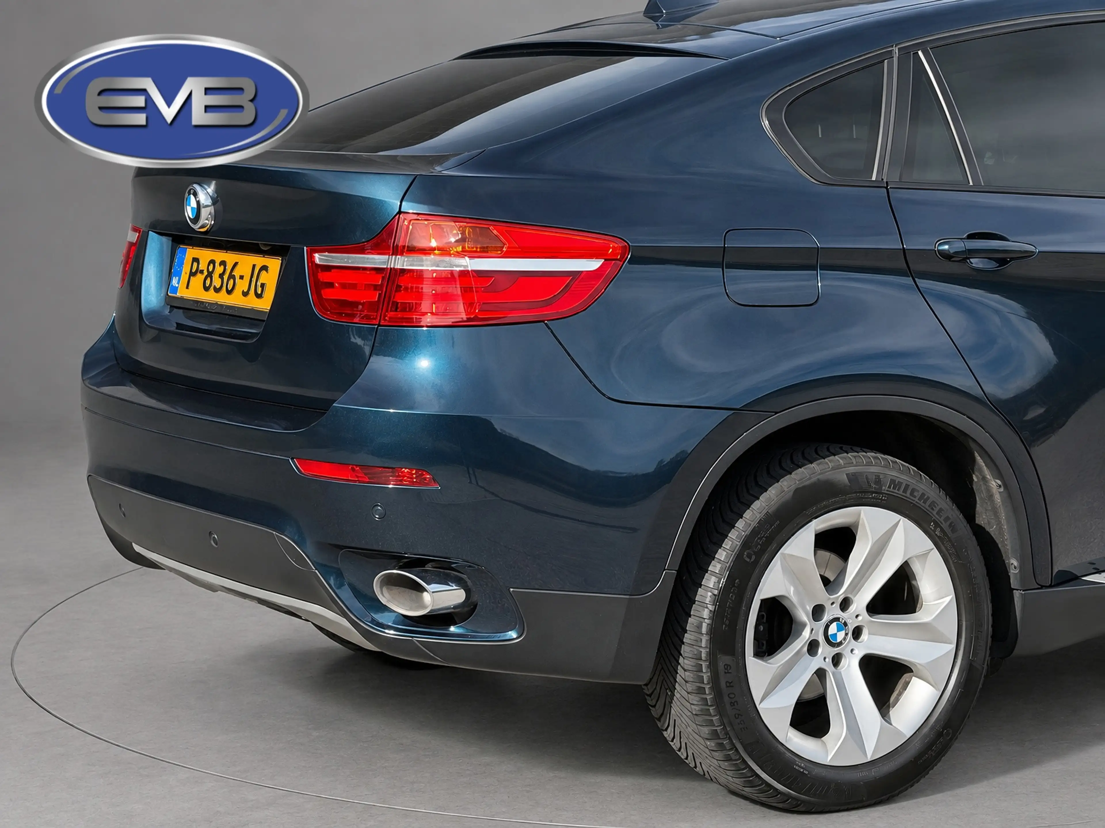 BMW X6 XDrive35i High Executive, achteruitrijcamera, head — photo 9