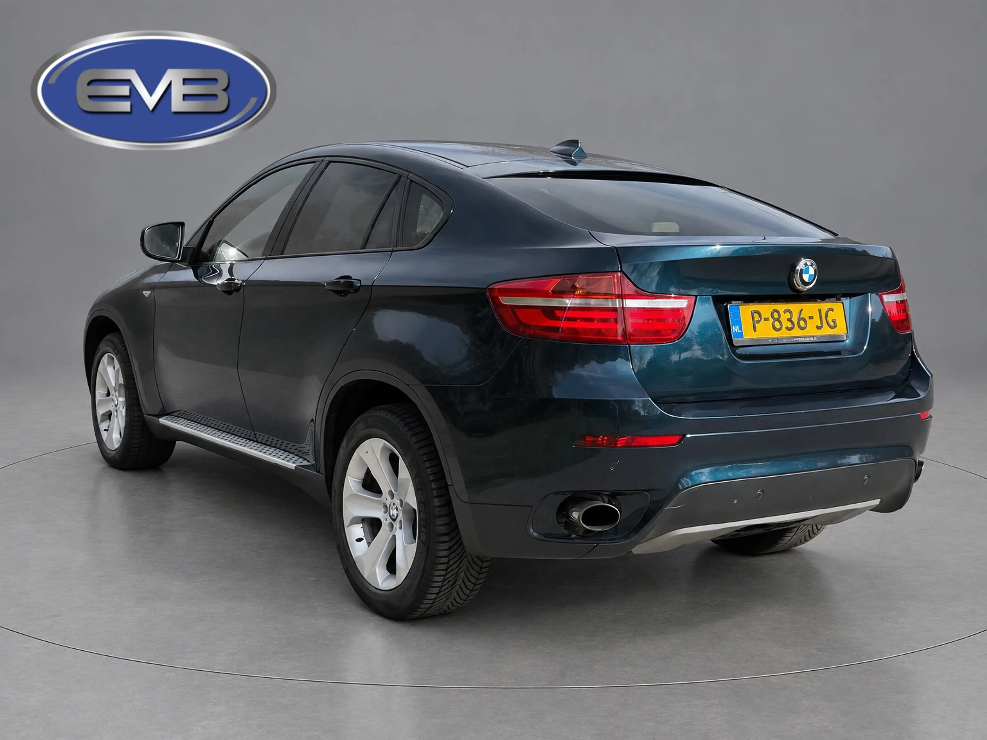 BMW X6 XDrive35i High Executive, achteruitrijcamera, head — photo 11