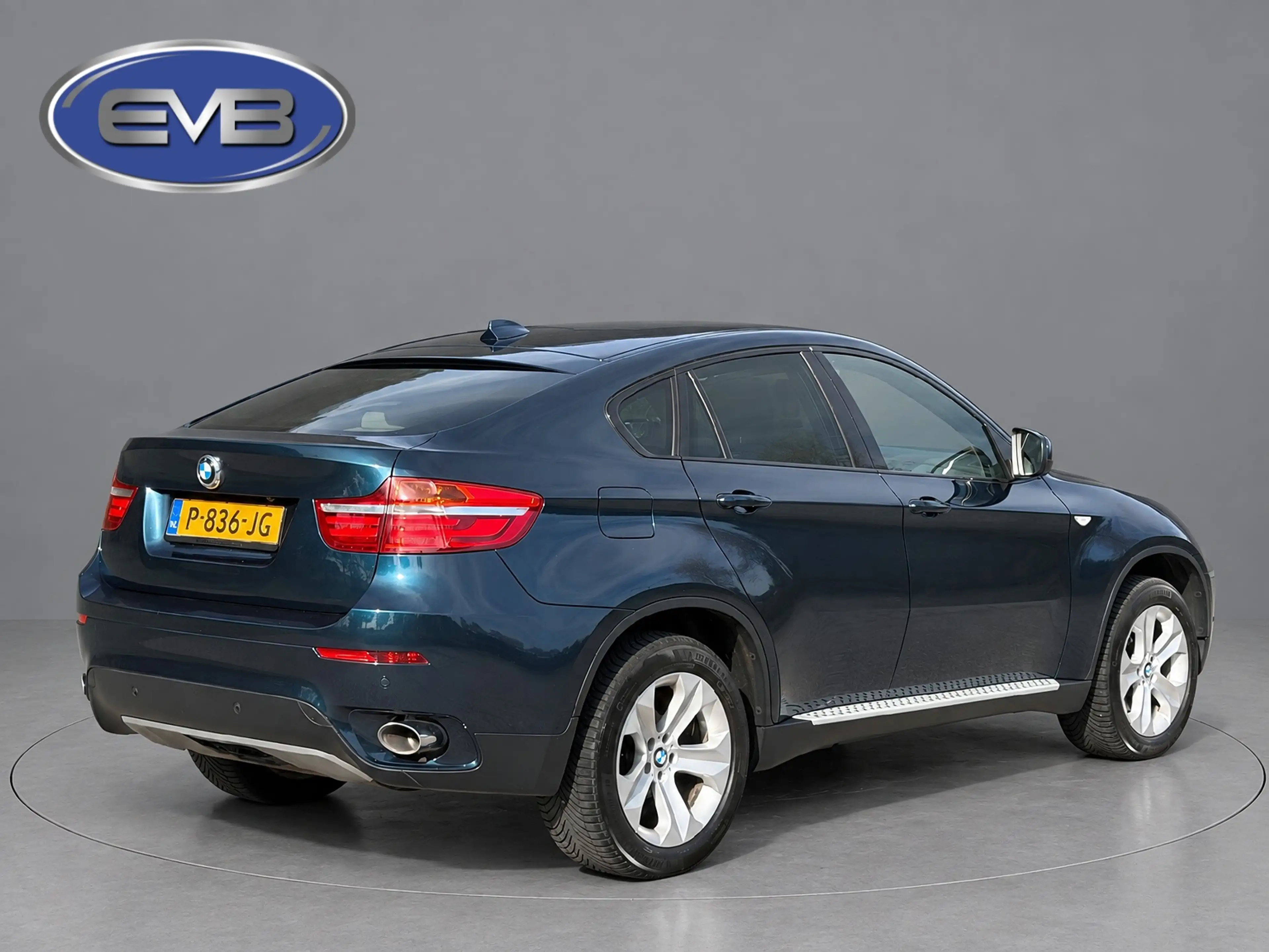 BMW X6 XDrive35i High Executive, achteruitrijcamera, head — photo 3