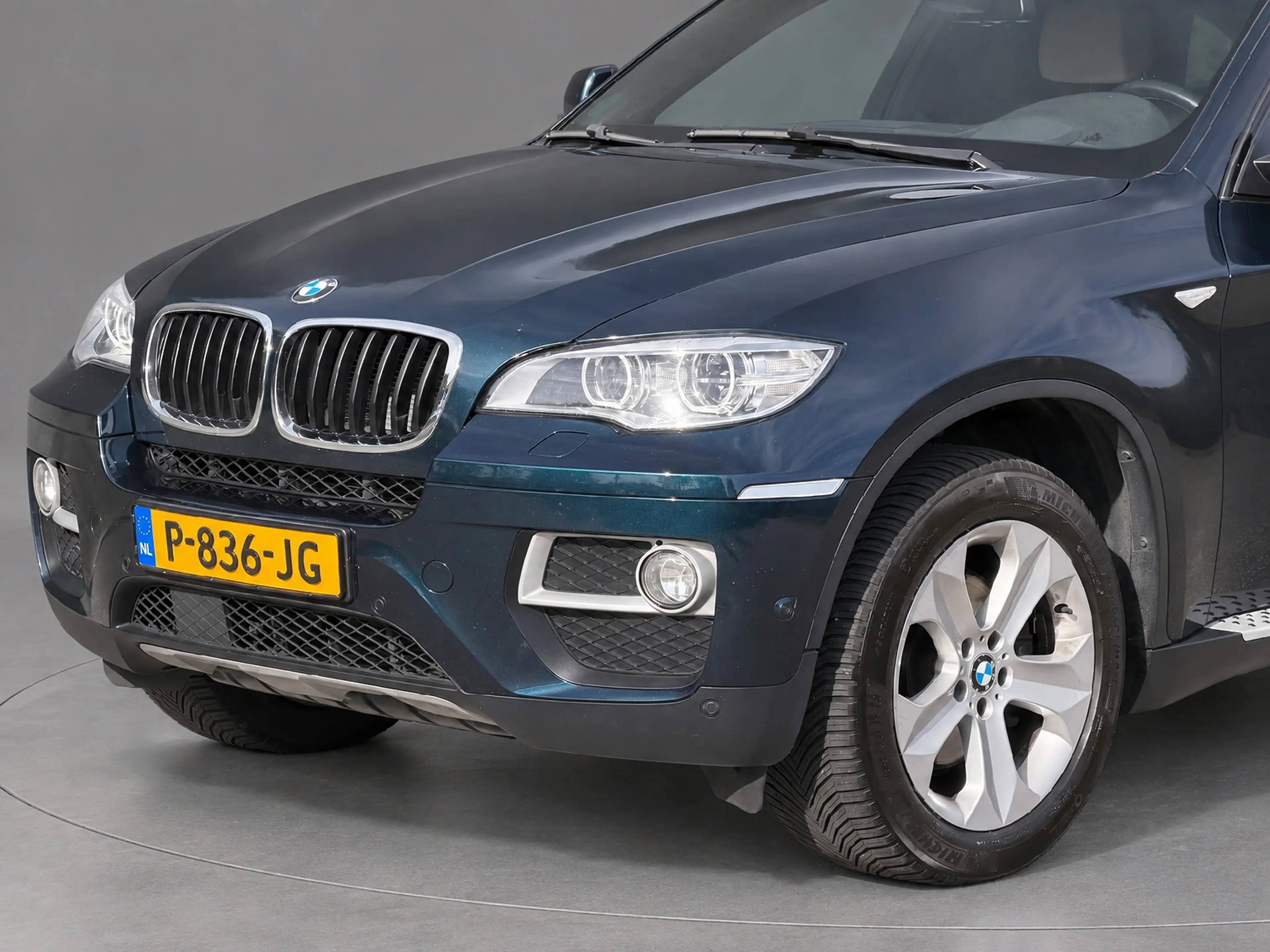 BMW X6 XDrive35i High Executive, achteruitrijcamera, head — photo 5