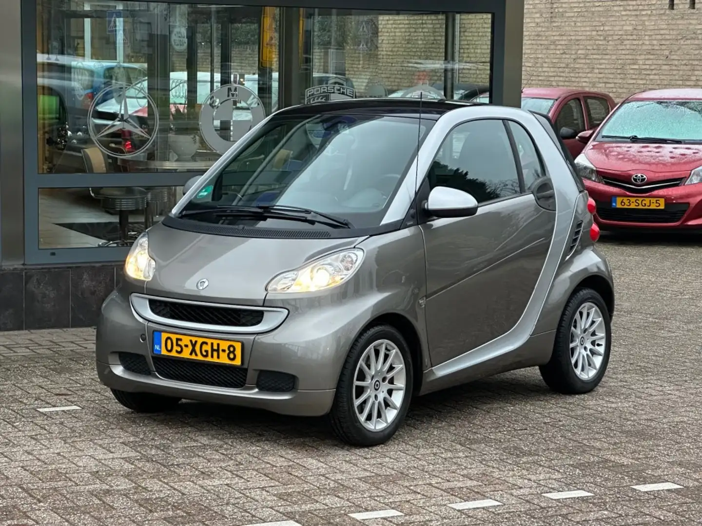 smart forTwo 1.0 MHD PASSION Automaat Airco Grau - 2