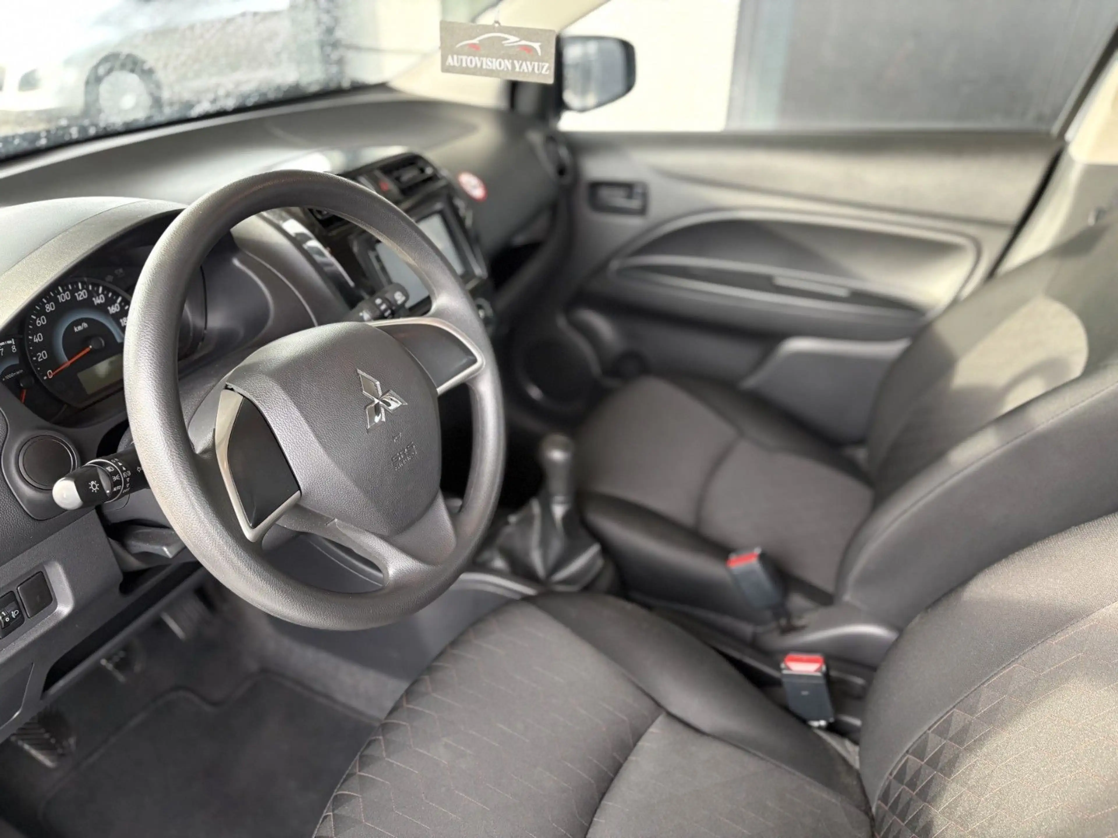 Mitsubishi Space Star — photo 8