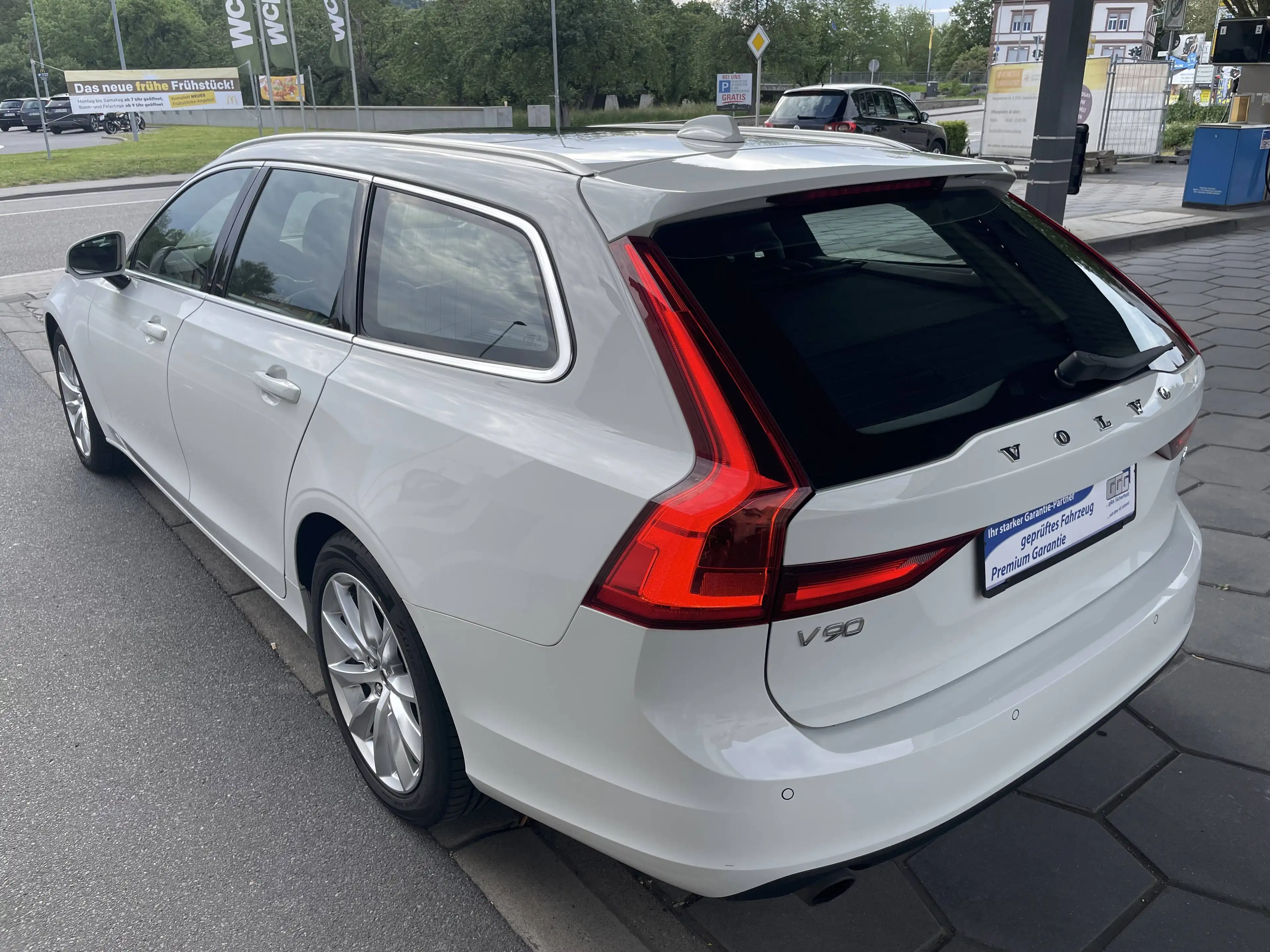 Volvo V90 Kombi  HUD  CAM 1.Hand  Panorama  Alu — photo 6