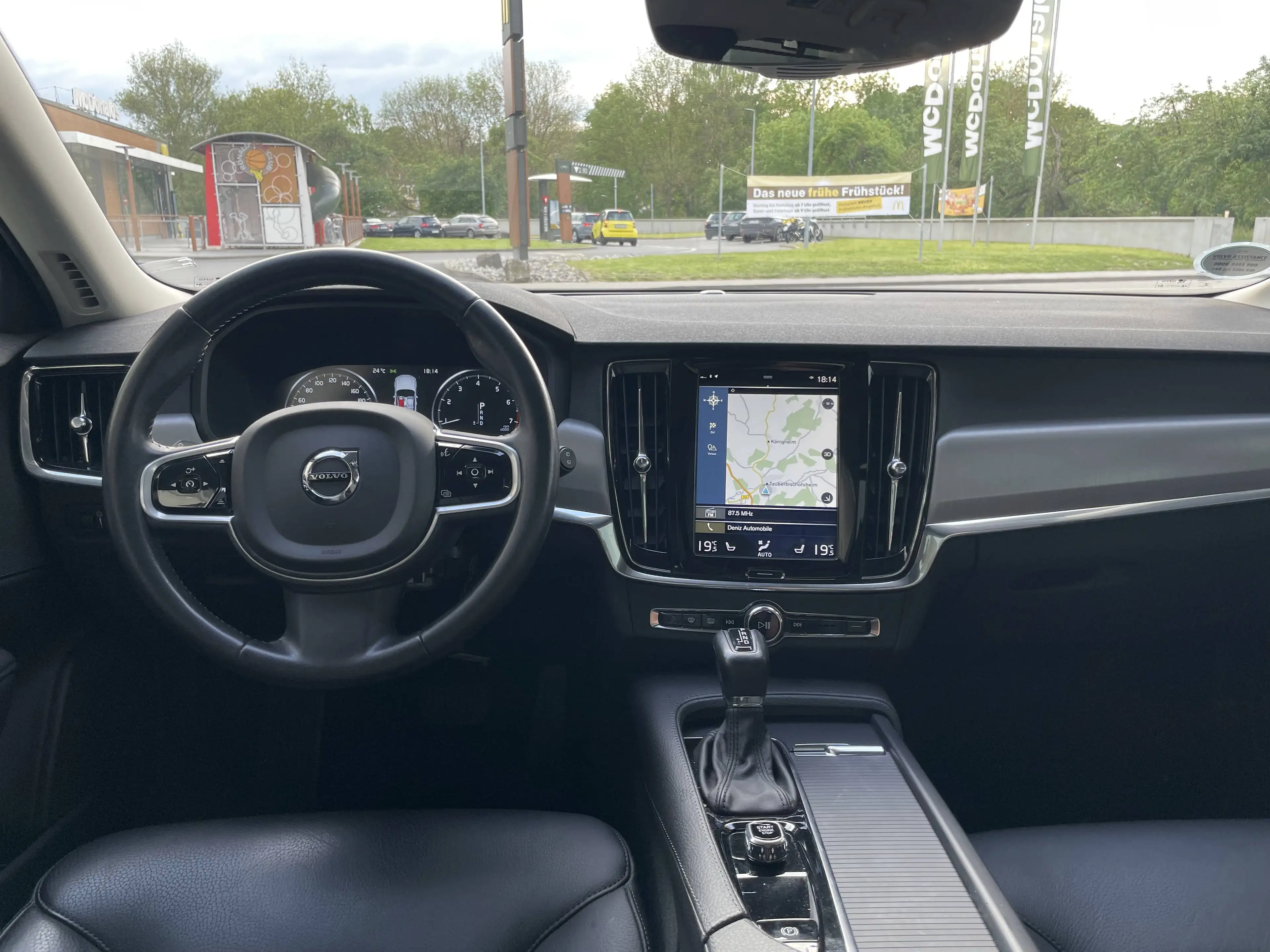 Volvo V90 Kombi  HUD  CAM 1.Hand  Panorama  Alu — photo 15