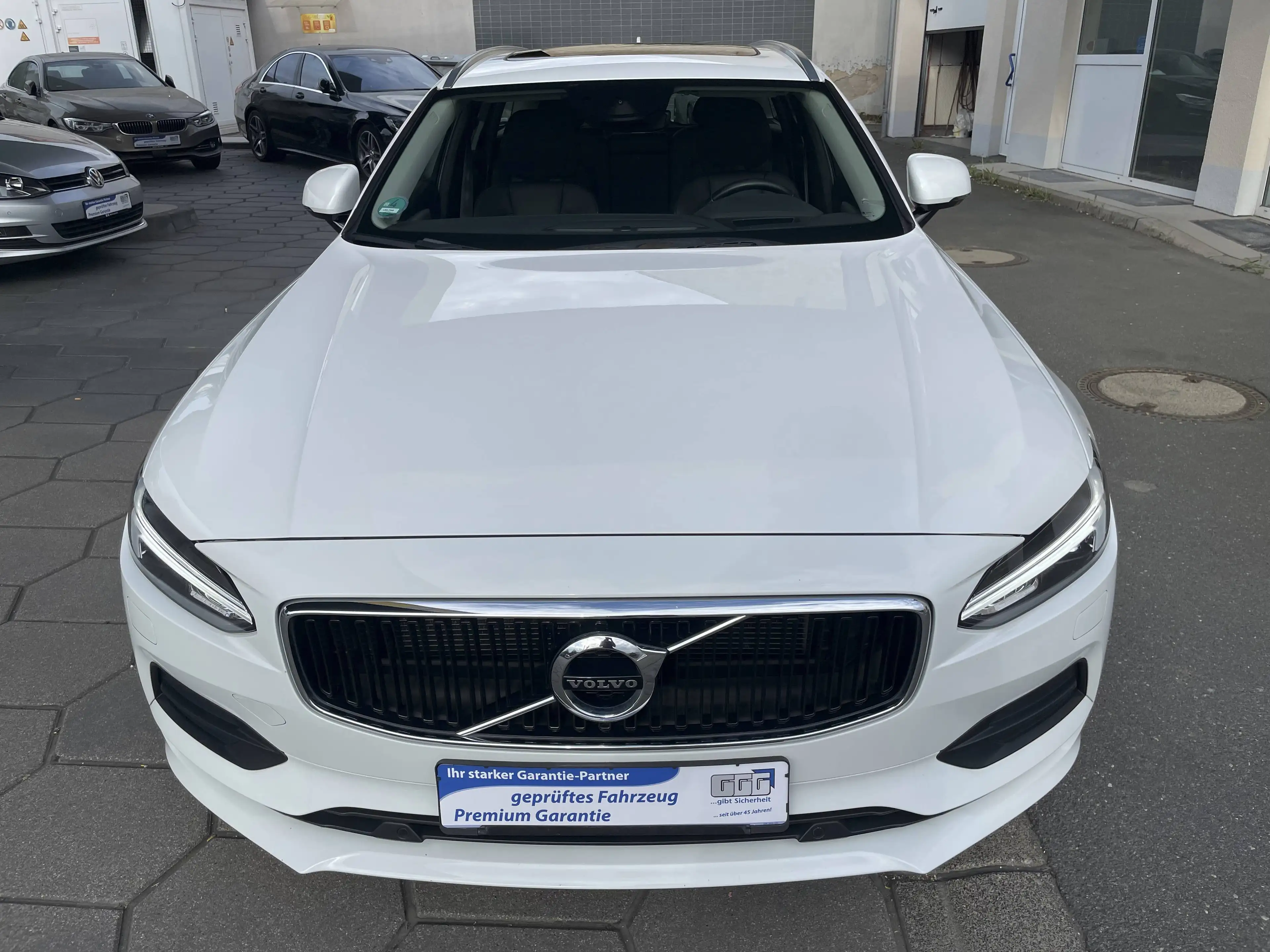 Volvo V90 Kombi  HUD  CAM 1.Hand  Panorama  Alu — photo 2