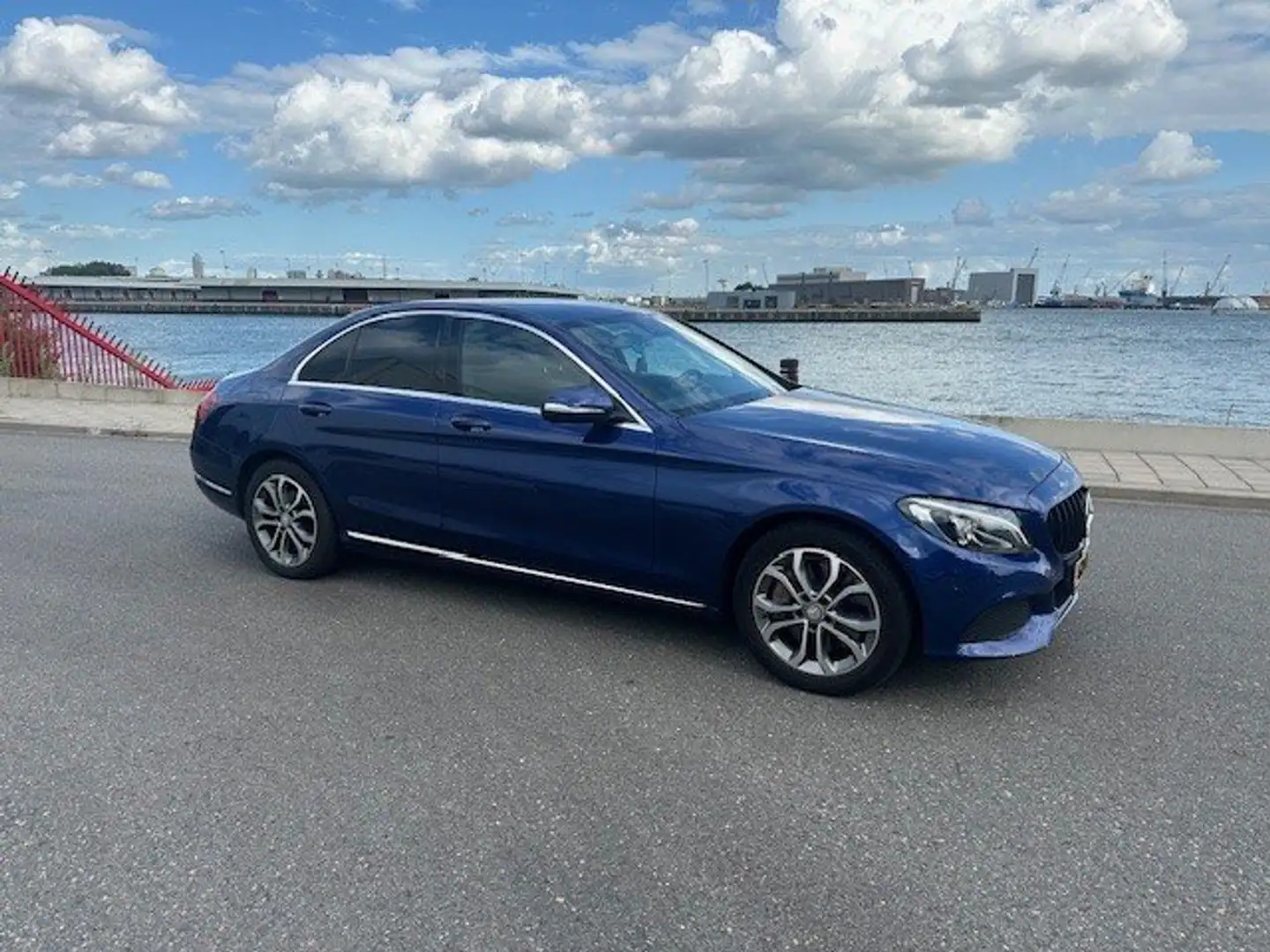 Mercedes-Benz C 350 hybride Mavi - 1