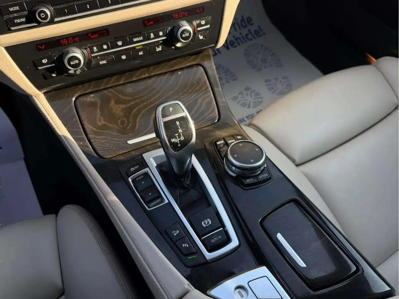 BMW 5 Series снимка BMW 5 Series