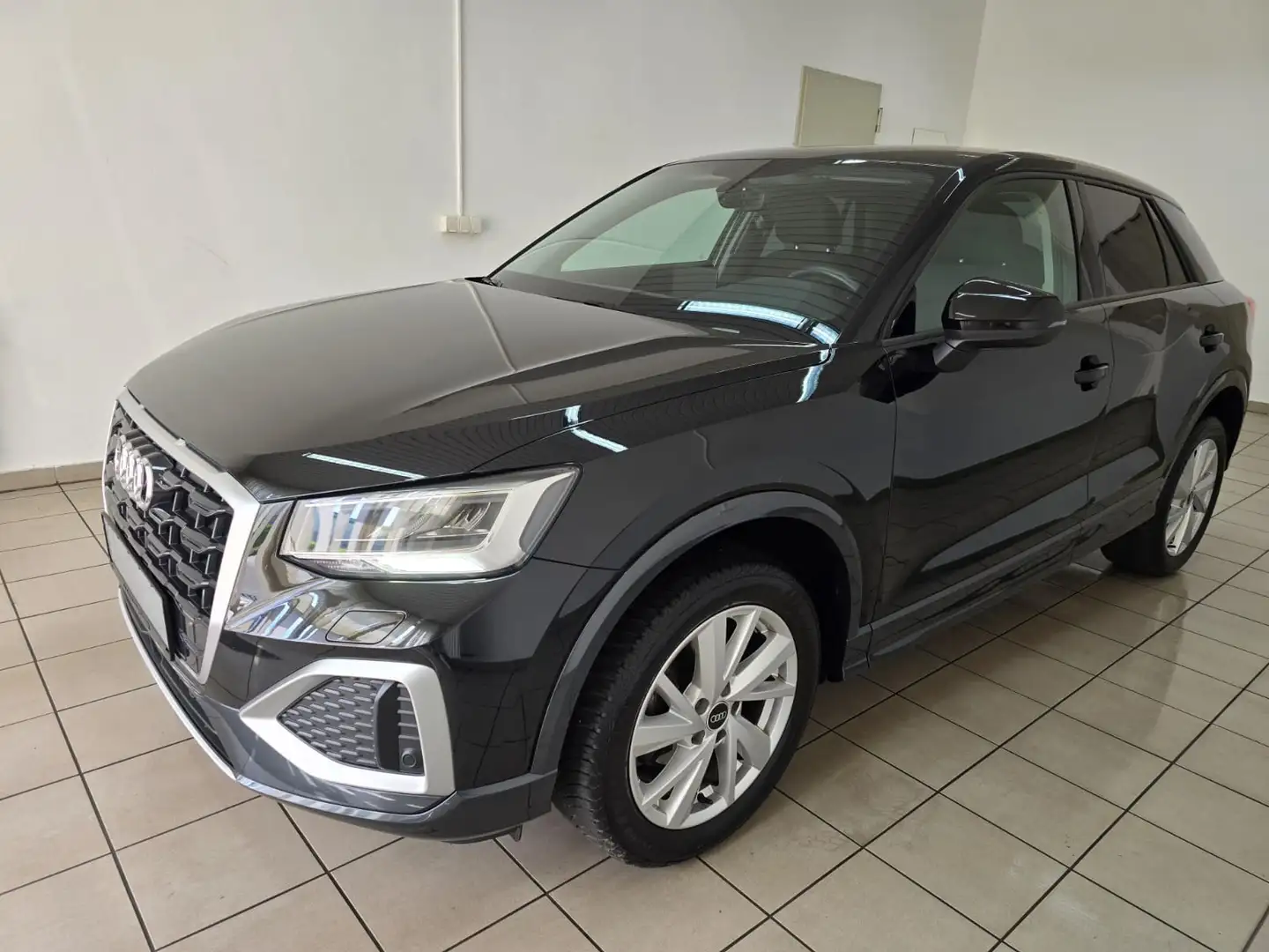 Audi Q2 35 TFSI advanced S-tronic LED Navi Kamera PDC GRA Noir - 1