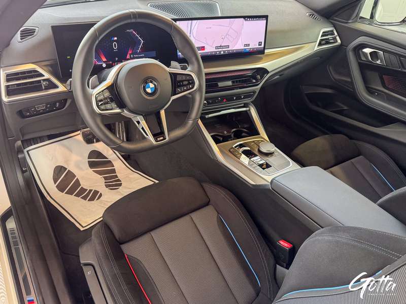 Photo du véhicule BMW 218