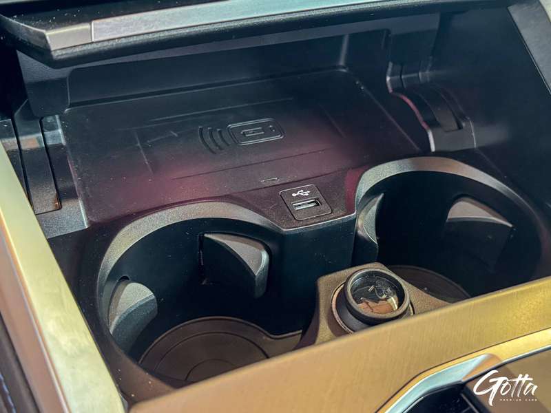 Photo du véhicule BMW 218