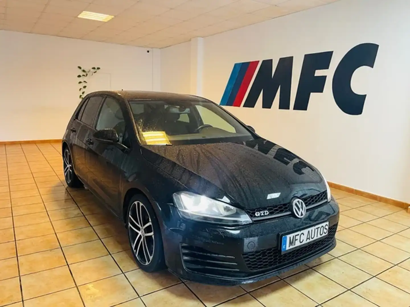 Volkswagen Golf 2.0TDI CR BMT GTD 184 Noir - 1