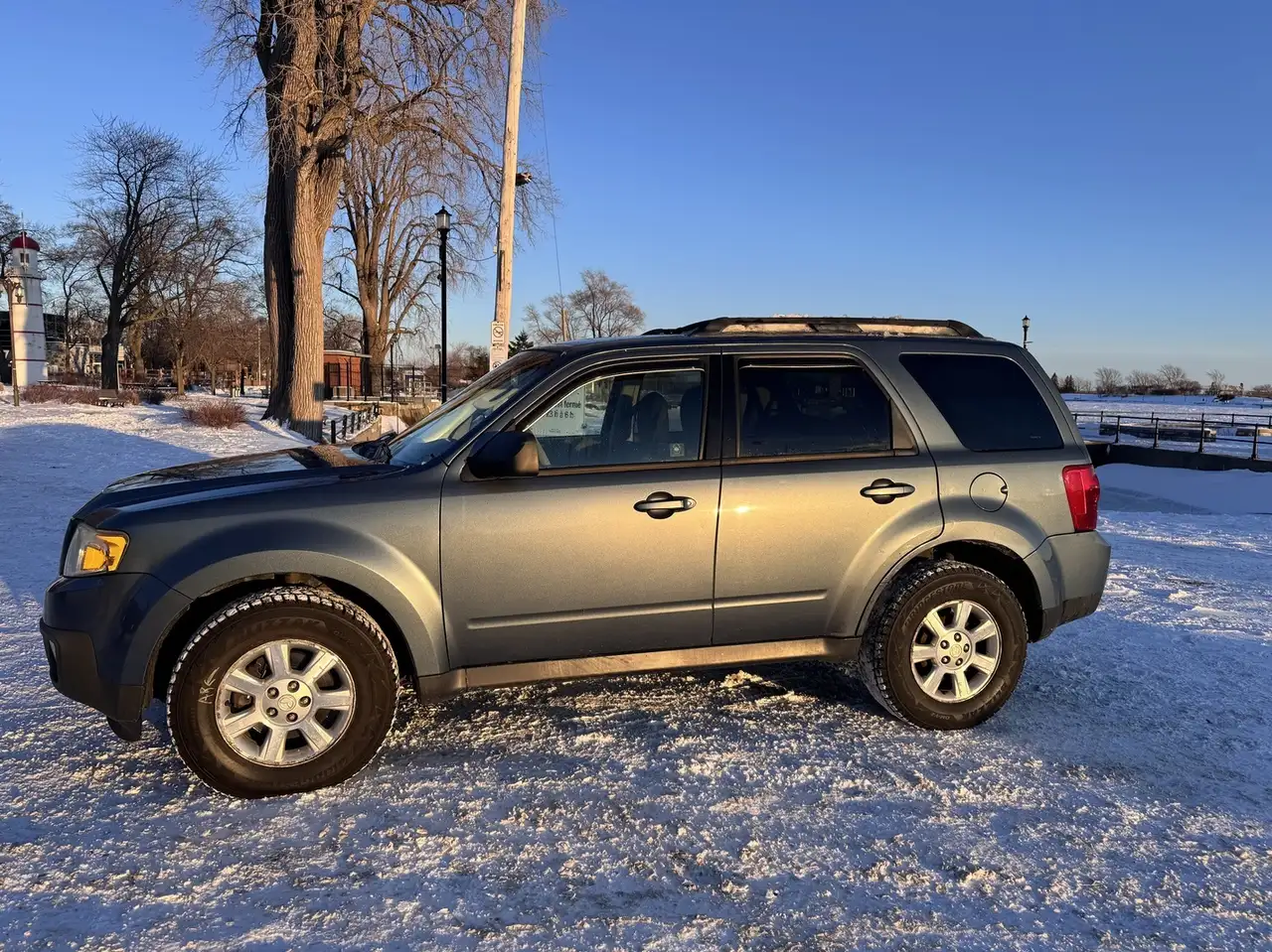 Mazda Tribute снимка Mazda Tribute