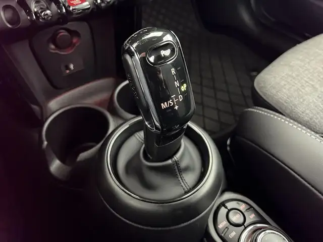 Mini Hatch view 15
