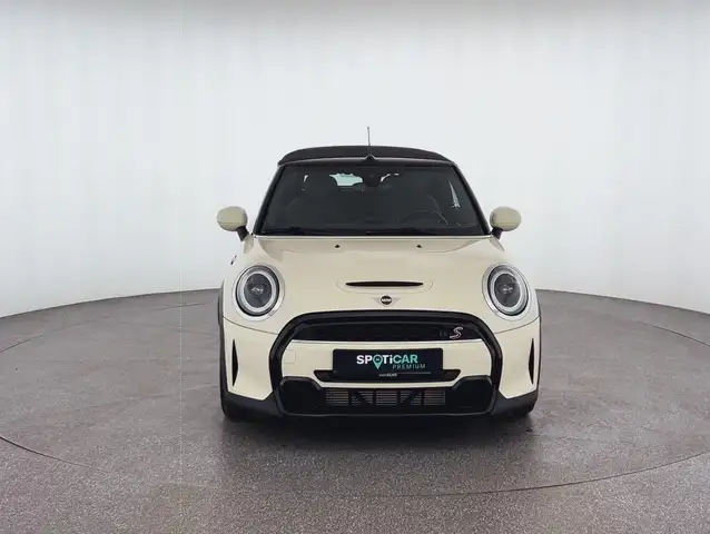 Mini Hatch view 2
