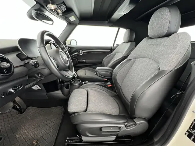 Mini Hatch view 8
