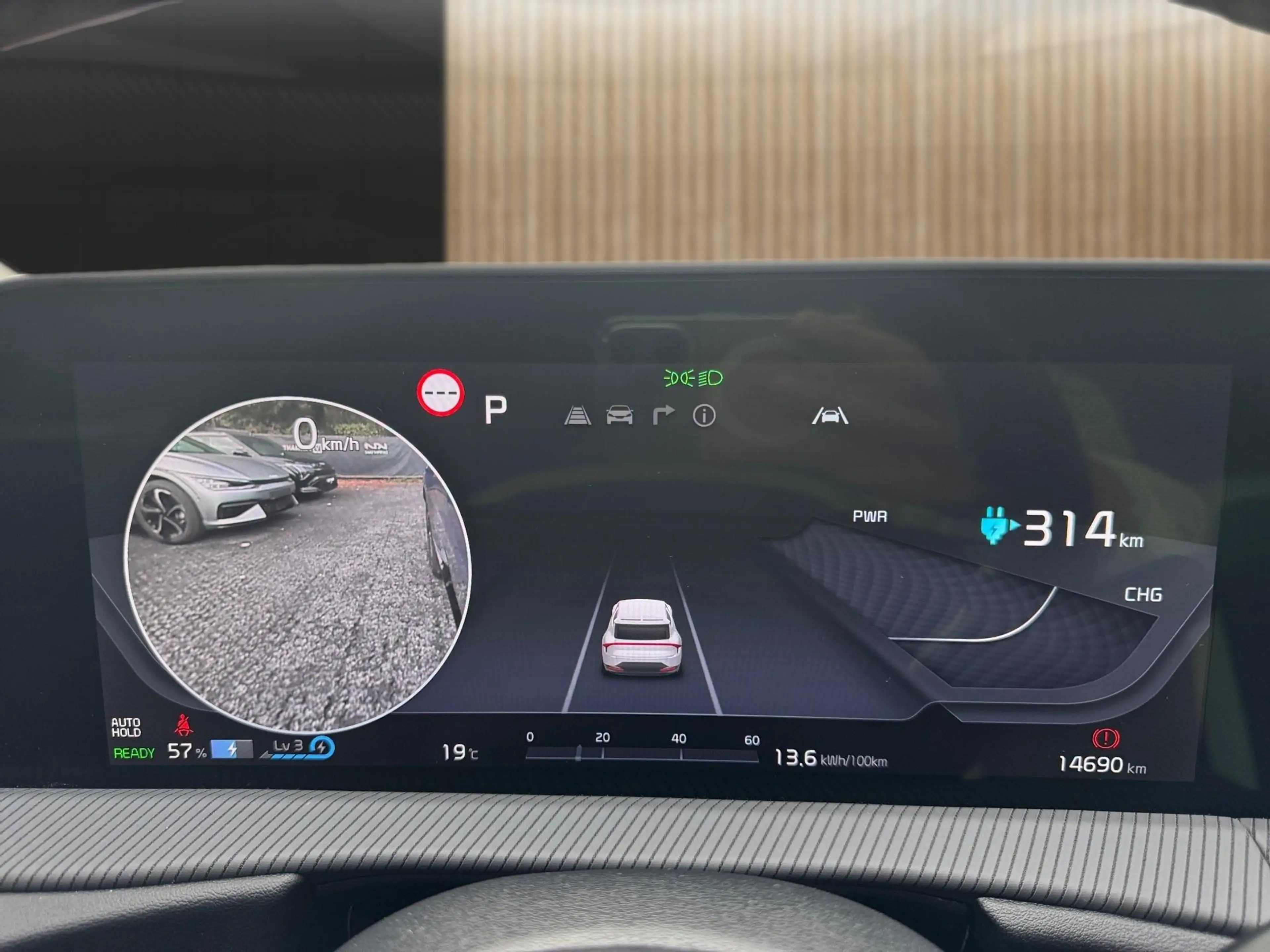 Kia EV6 77.4 kWh GT-LINE AWD Full Option! — photo 14