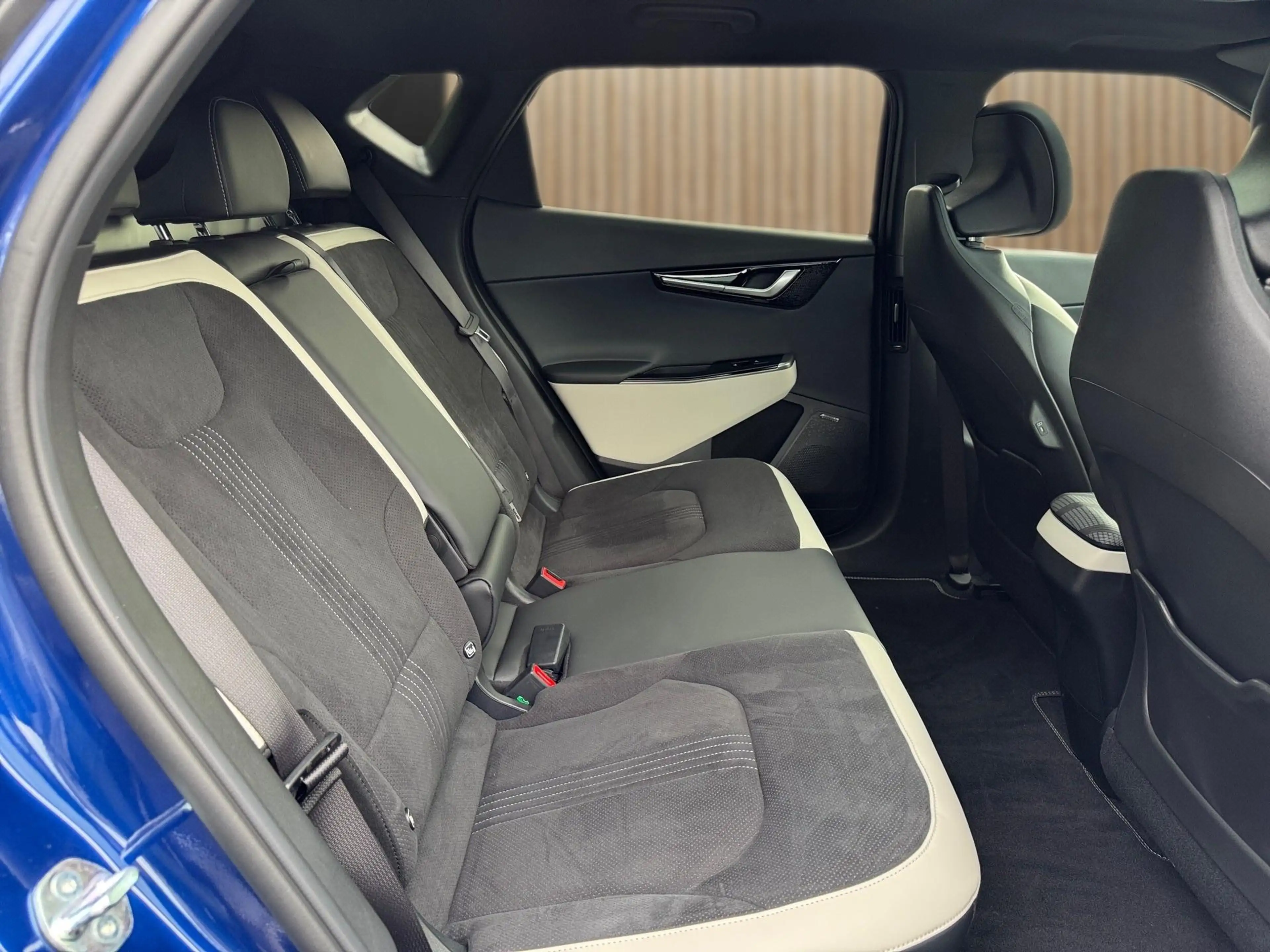 Kia EV6 77.4 kWh GT-LINE AWD Full Option! — photo 10