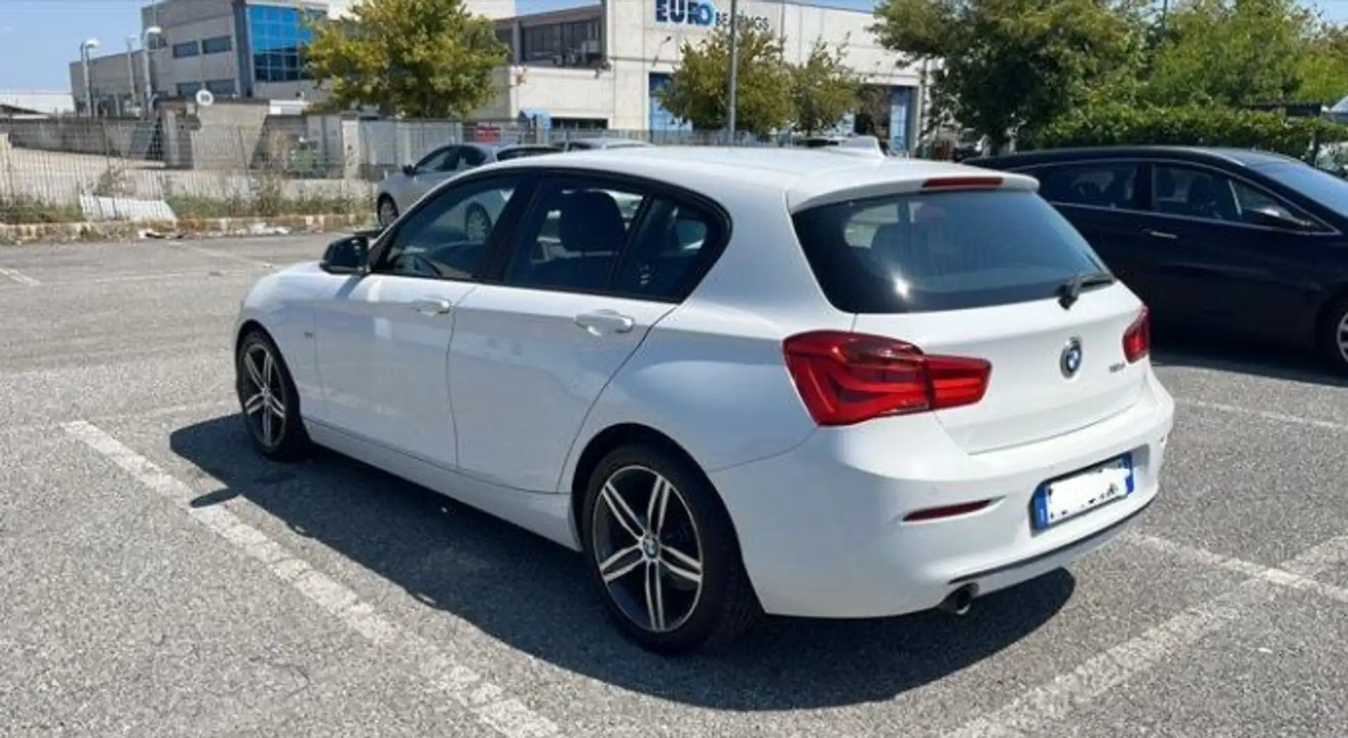 BMW 116 116d Sport 5p auto Bianco - 2