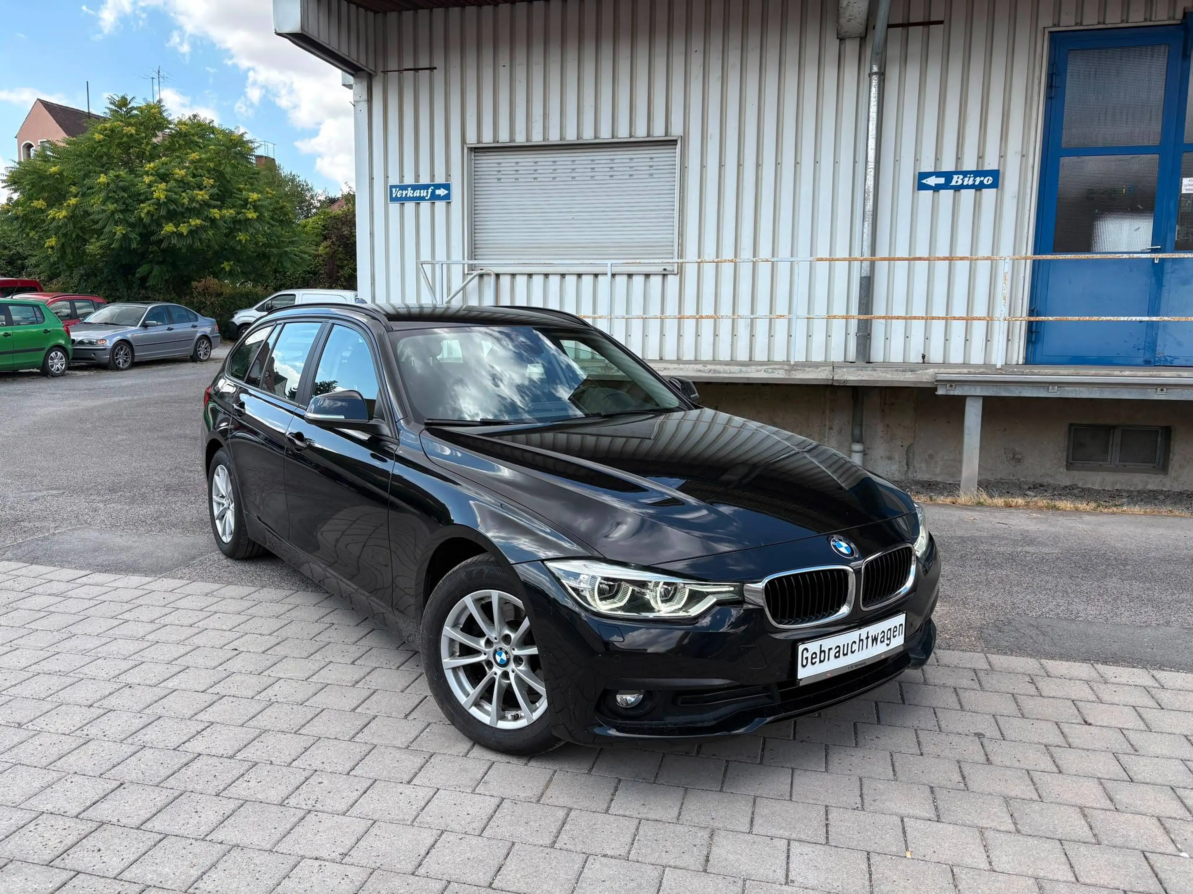 BMW 316 3er Touring Diesel 316d Aut. Advantage*Spurhalteassistent*Navigation*PDC vorne + hinten*Elektrische Heckklappe*
