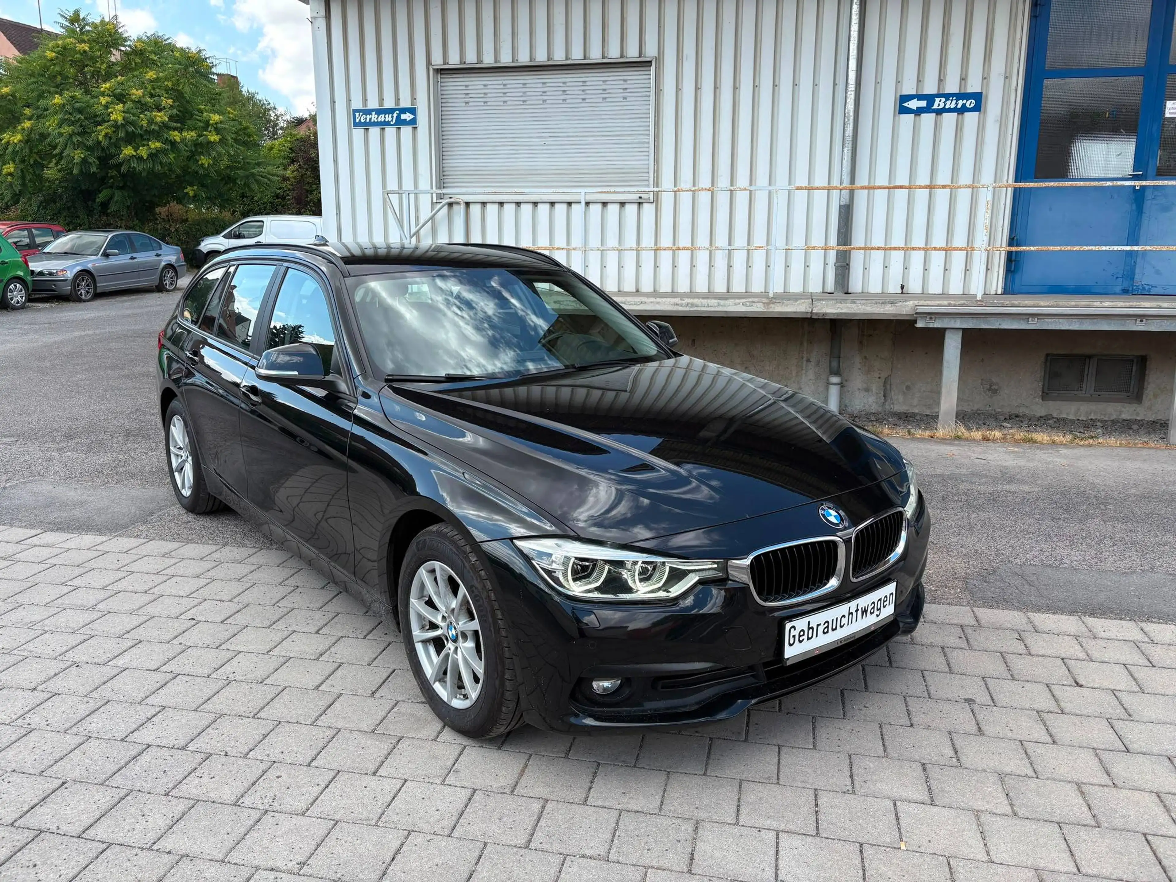 BMW 316 3er Touring Diesel 316d Aut. Advantage*Spurhalteassistent*Navigation*PDC vorne + hinten*Elektrische Heckklappe* — photo 2