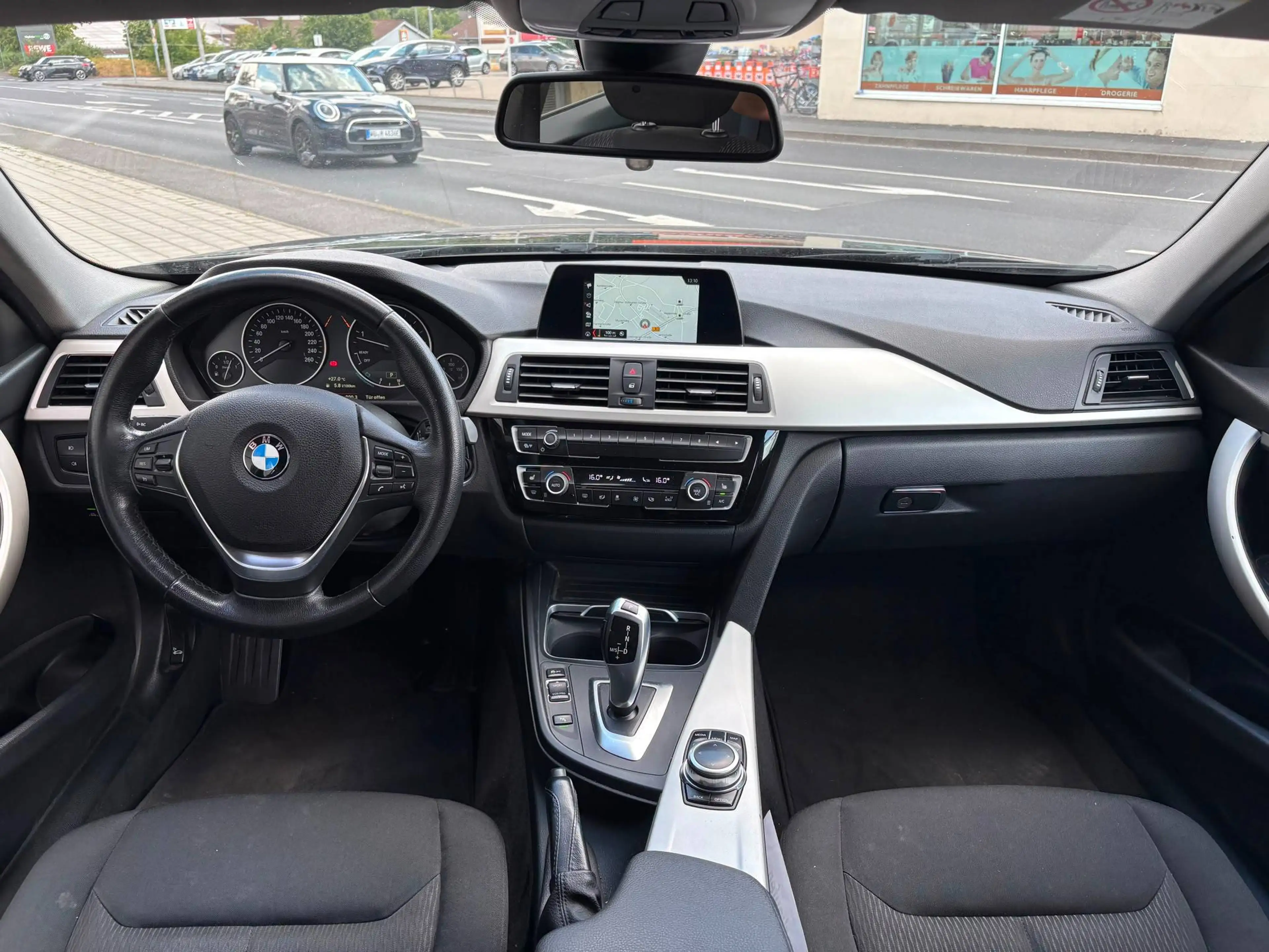 BMW 316 3er Touring Diesel 316d Aut. Advantage*Spurhalteassistent*Navigation*PDC vorne + hinten*Elektrische Heckklappe* — photo 11