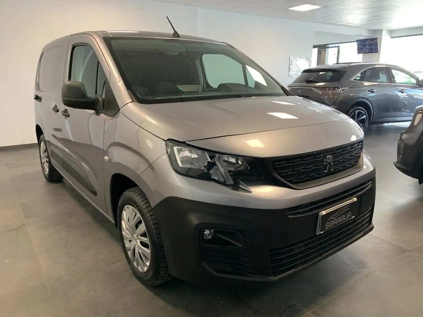 Peugeot Partner 1.5 BlueHDi 3 POSTI L1 Furgone Premium Grigio - 1