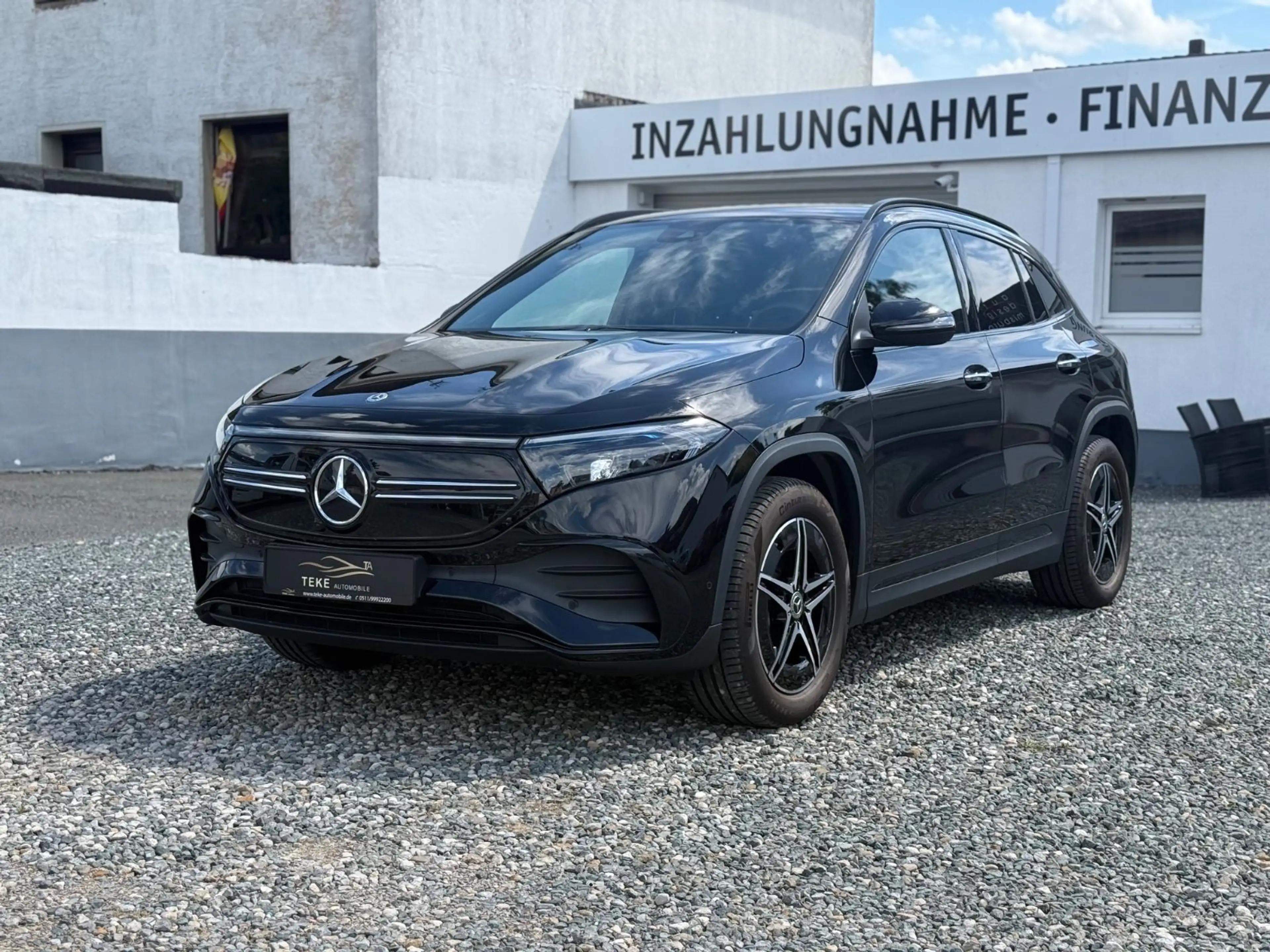 Mercedes-Benz EQA 300 4Matic AMG JungeSterne G.|Insp Neu|Night