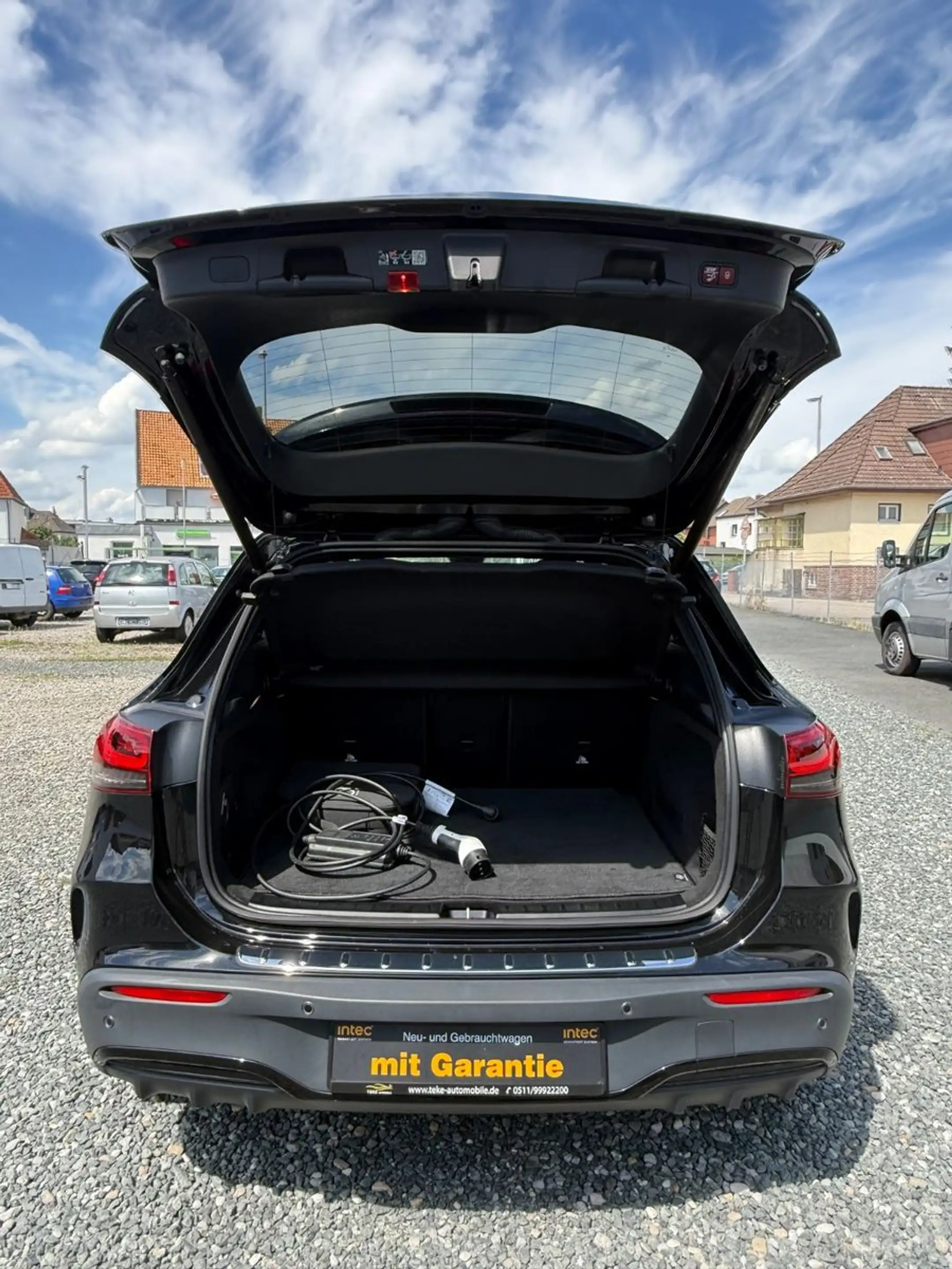 Mercedes-Benz EQA 300 4Matic AMG JungeSterne G.|Insp Neu|Night — photo 13