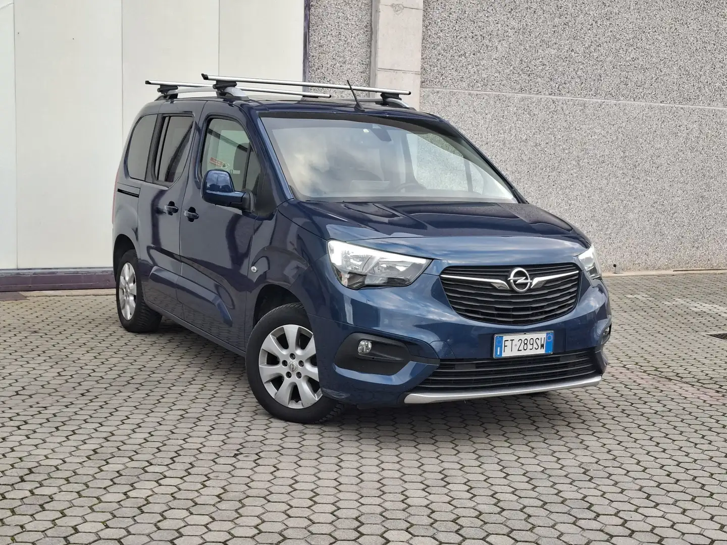 Opel Combo Life 1.5D Innovation *UNICO PROPRIETARIO* Modrá - 1