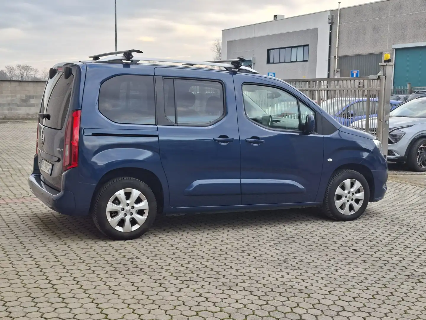 Opel Combo Life 1.5D Innovation *UNICO PROPRIETARIO* Modrá - 2